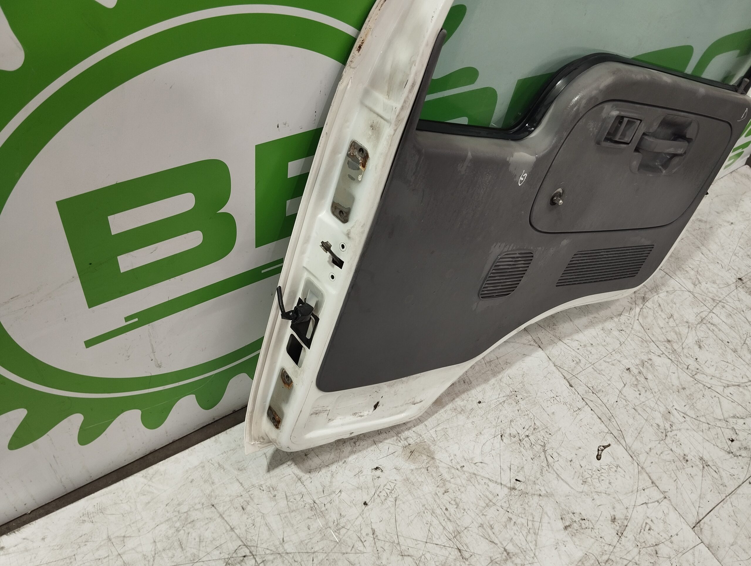 puerta_delantera_derecha_801002t631_nissan_cabstar_e_3_0_diesel