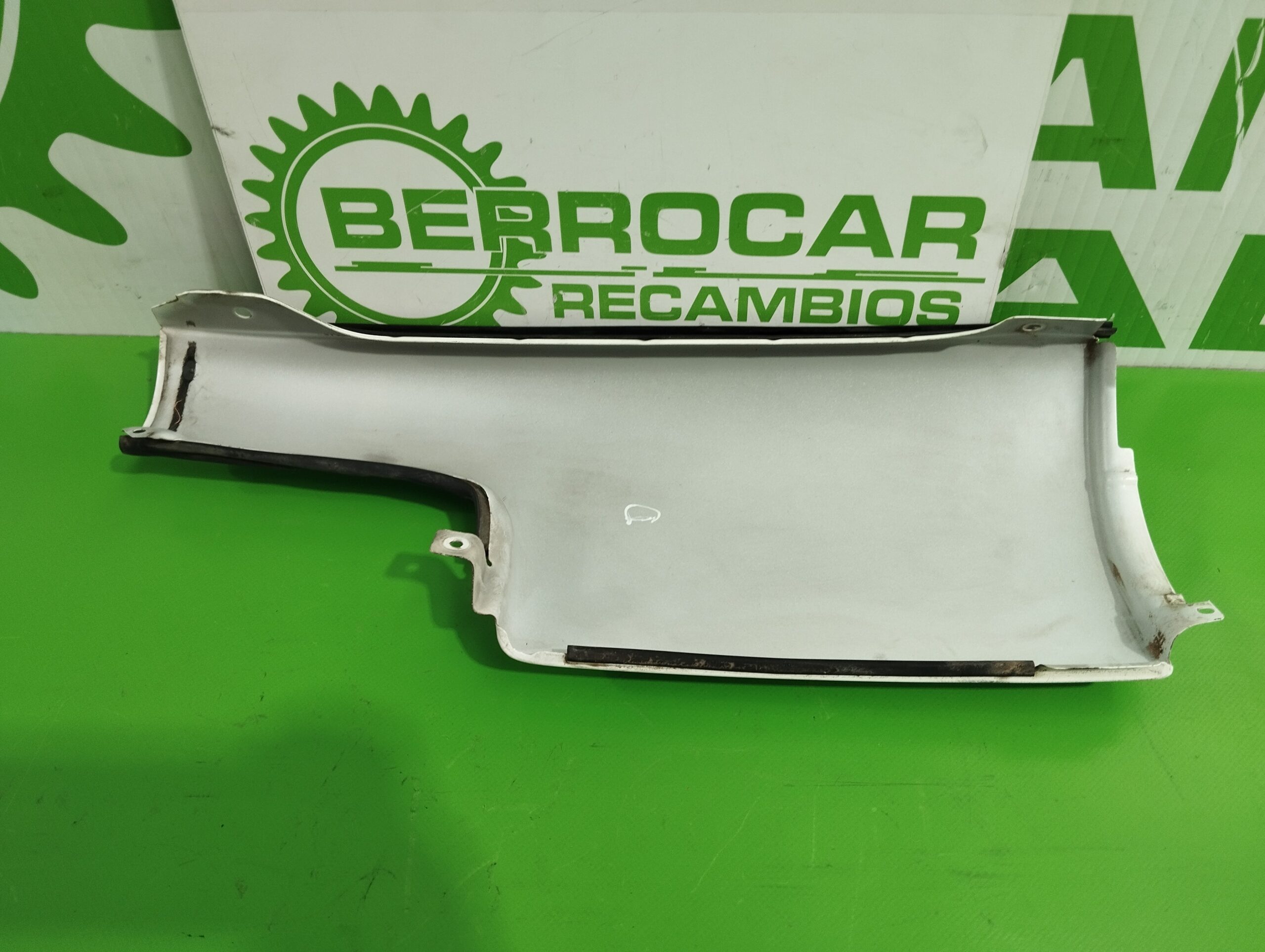 aleta_delantera_derecha_612620t030_nissan_cabstar_e_3_0_diesel