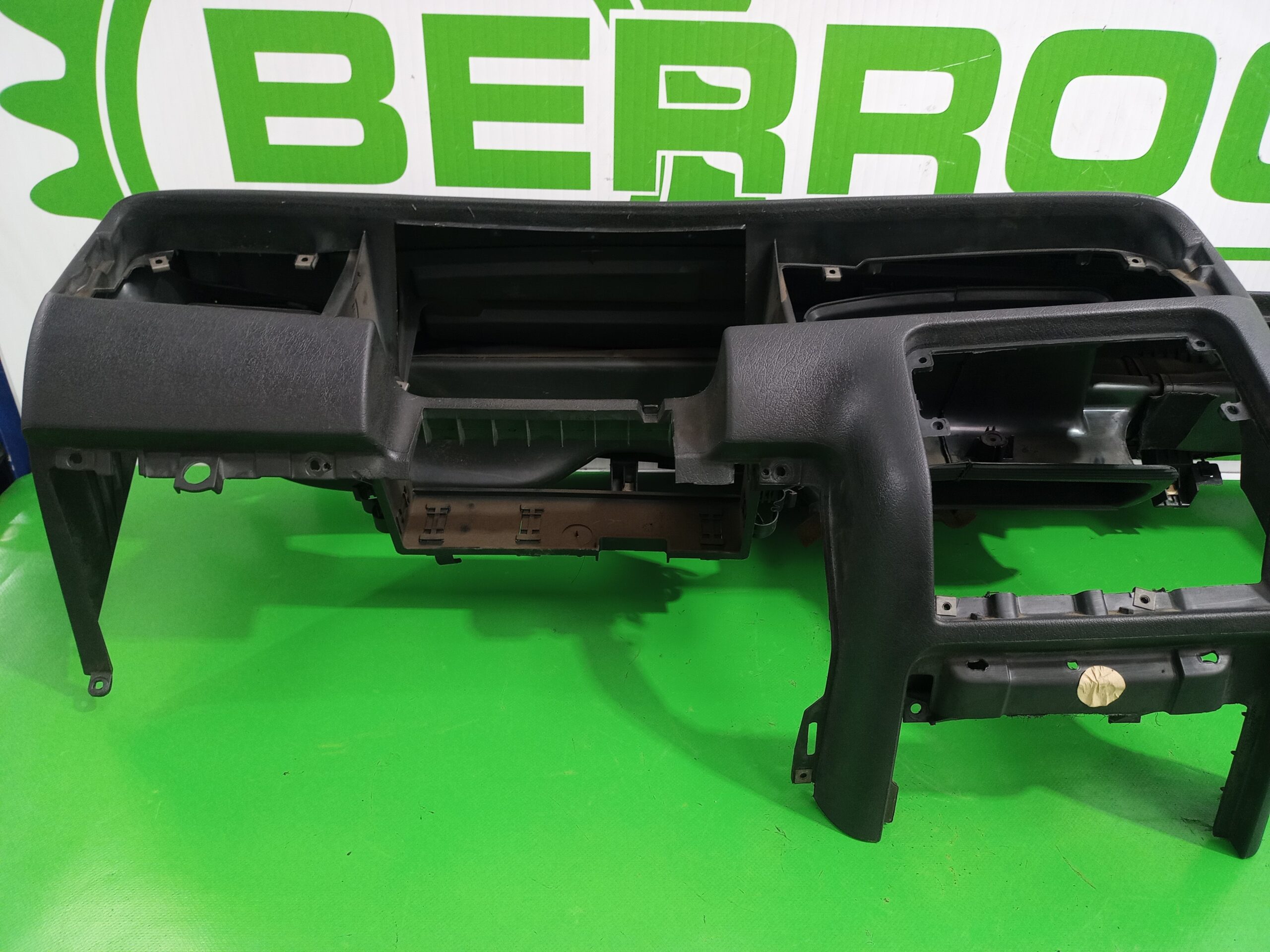 salpicadero_1h0857007bb41_volkswagen_golf_iii_berlina_1h1_1_9_diesel