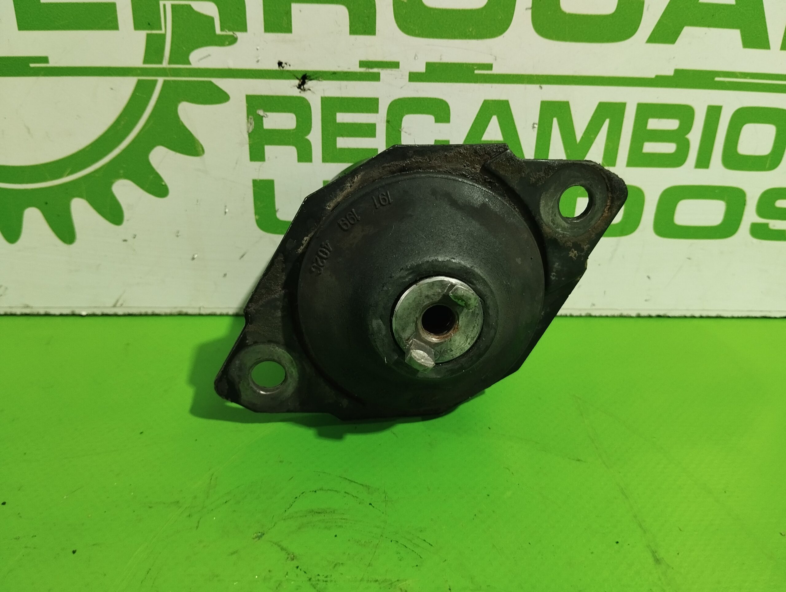 soporte_motor_izquierdo_191199402c_volkswagen_golf_iii_berlina_1h1_1_9_diesel
