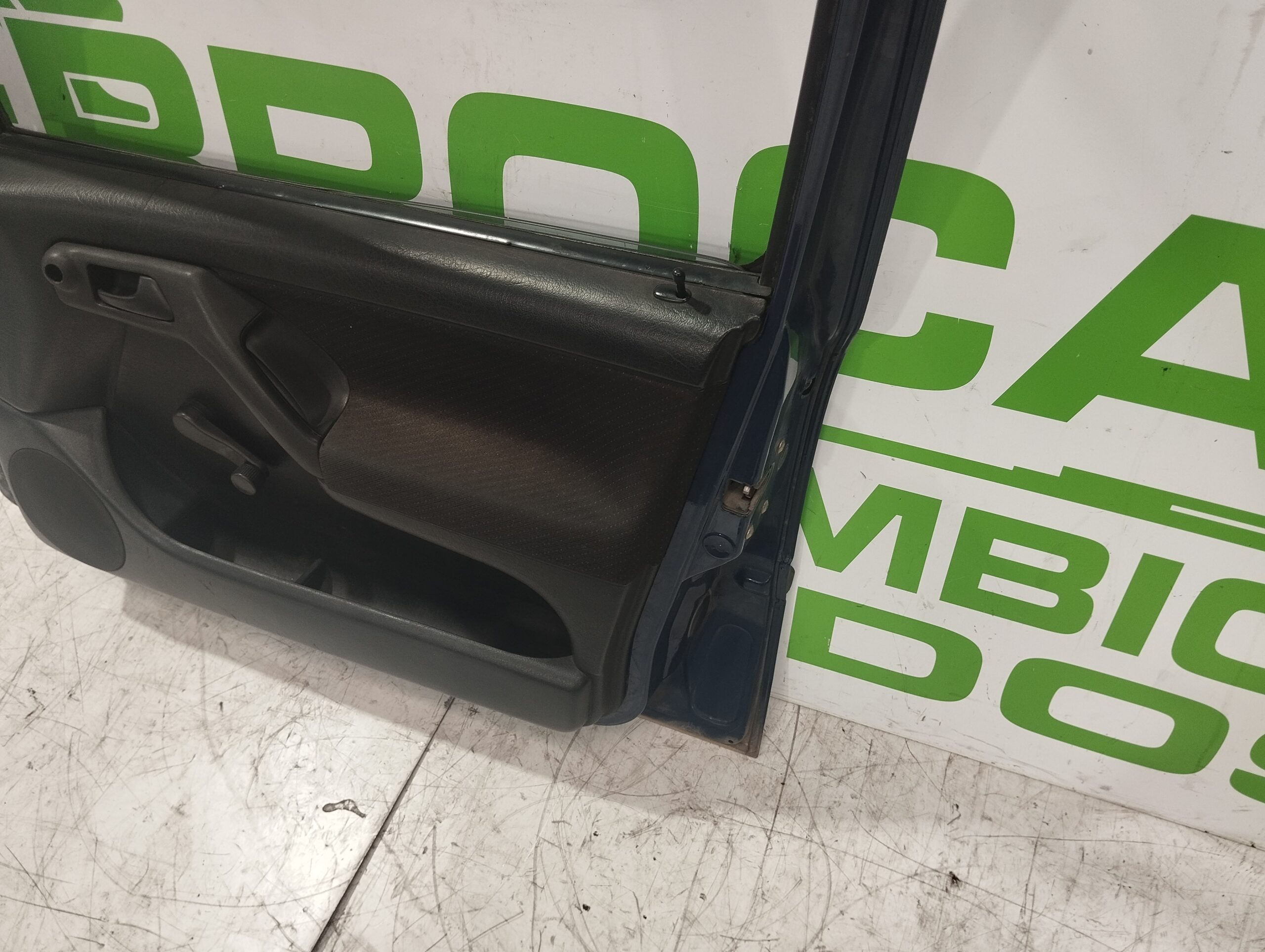 puerta_delantera_derecha_1h3831056a_volkswagen_golf_iii_berlina_1h1_1_9_diesel