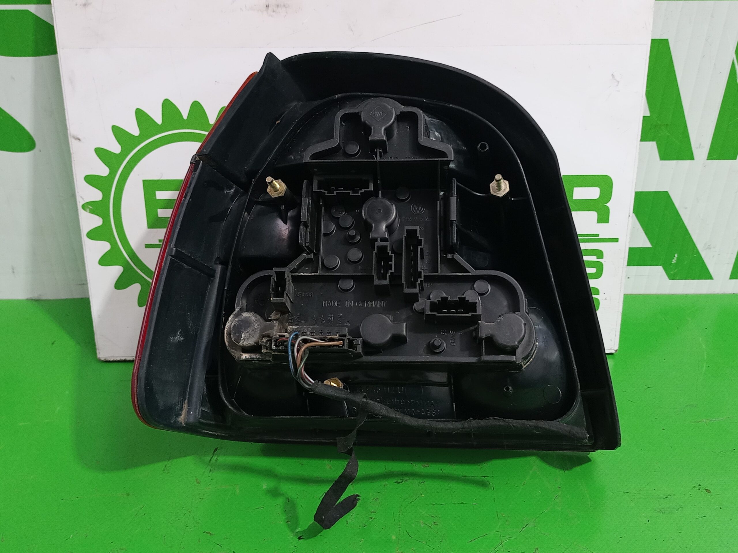 piloto_trasero_derecho_1h6945112_volkswagen_golf_iii_berlina_1h1_1_9_diesel