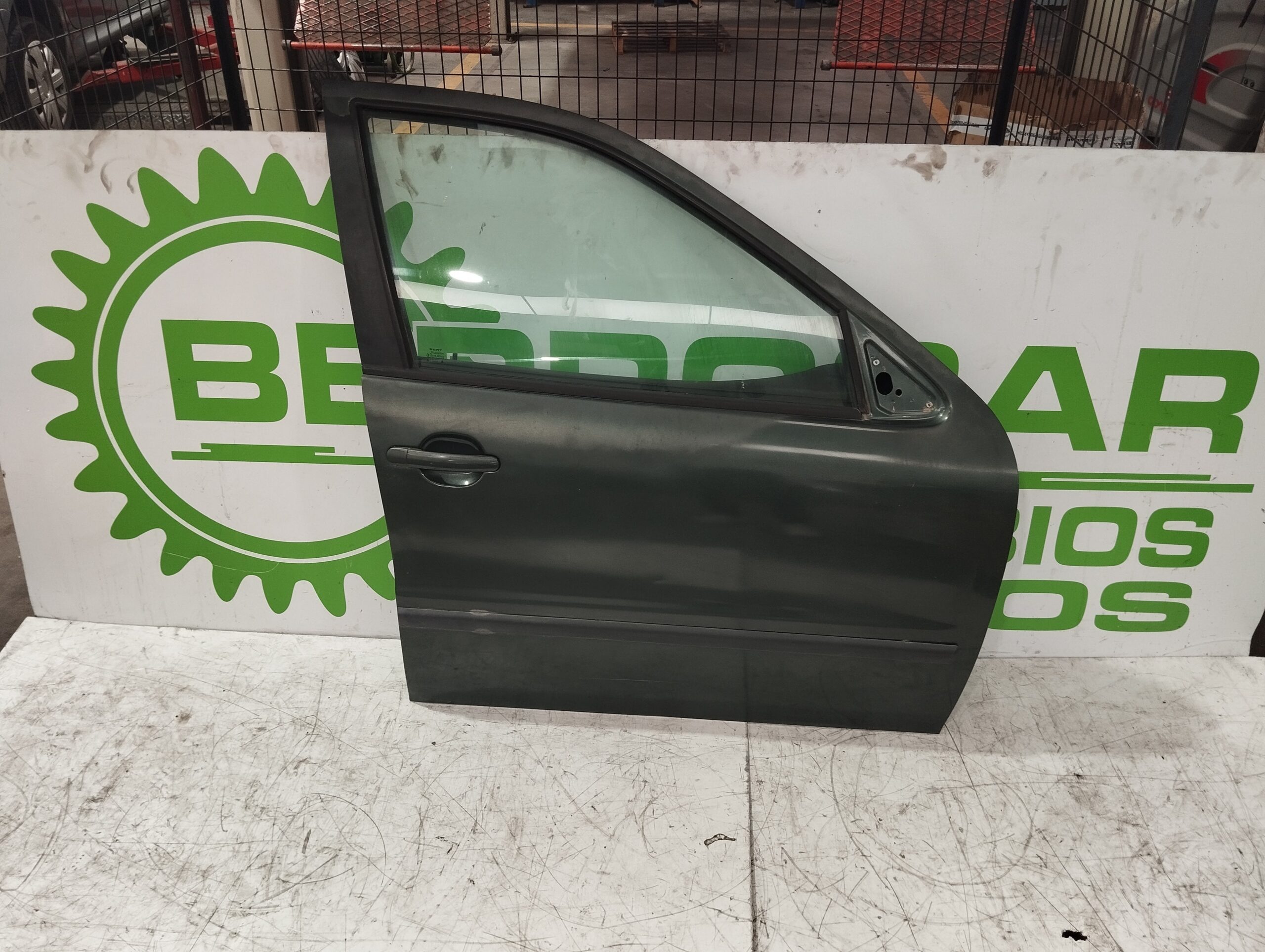 puerta_delantera_derecha_1m0831056m_seat_toledo_1m2_1_9_tdi