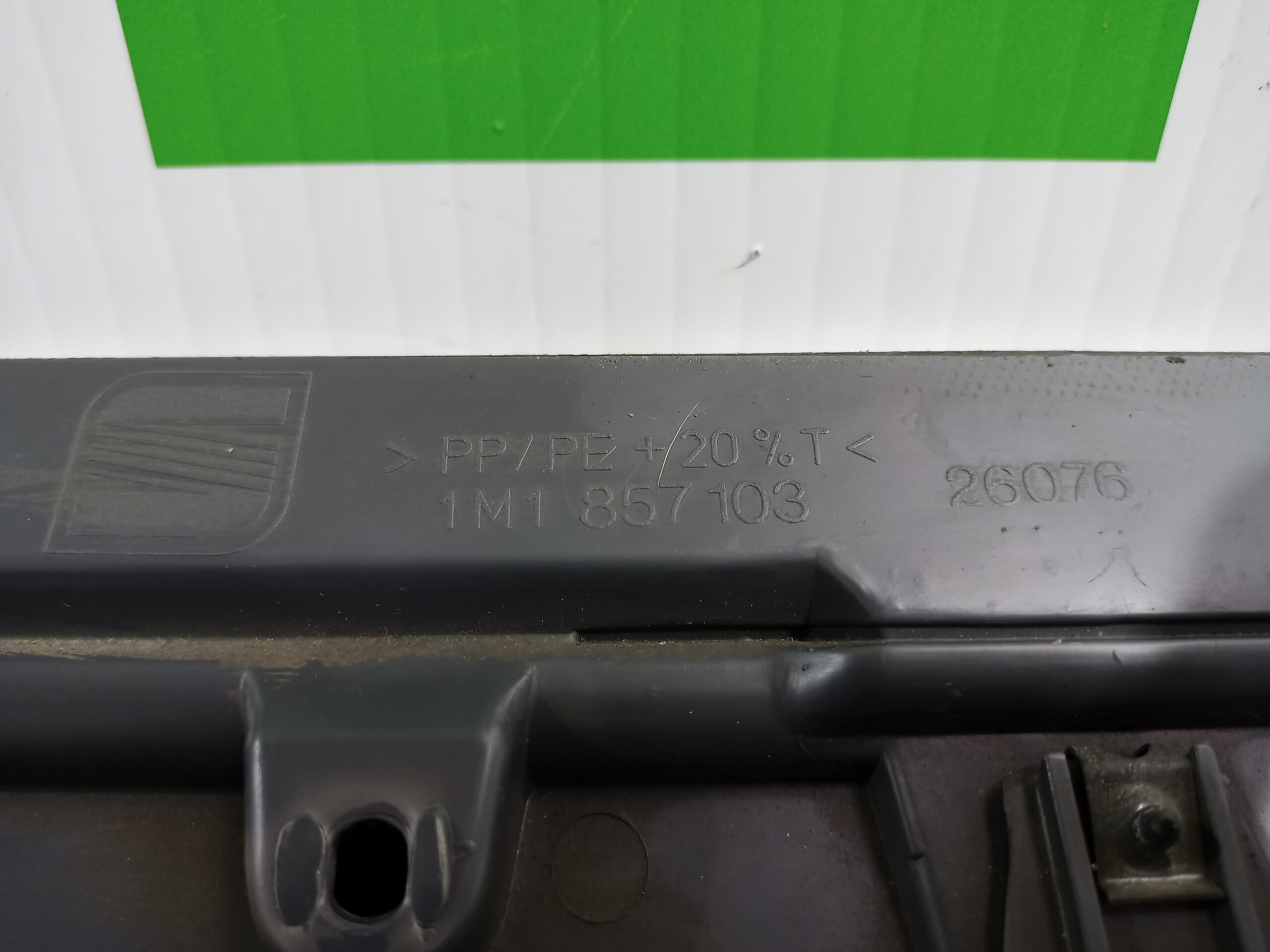 guantera_1m1857103_seat_toledo_1m2_1_9_tdi