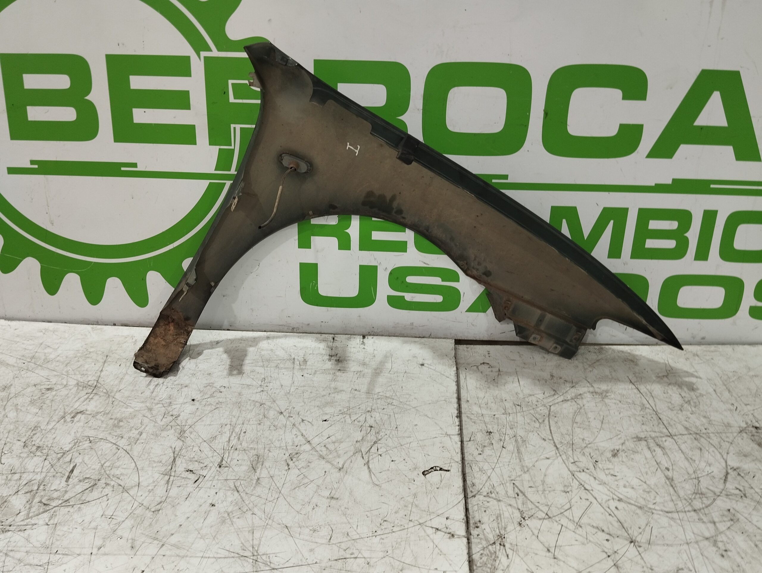 aleta_delantera_izquierda_1m0821021_seat_toledo_1m2_1_9_tdi