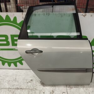 puerta_trasera_derecha_821005158r_renault_scenic_ii_1_6_16v