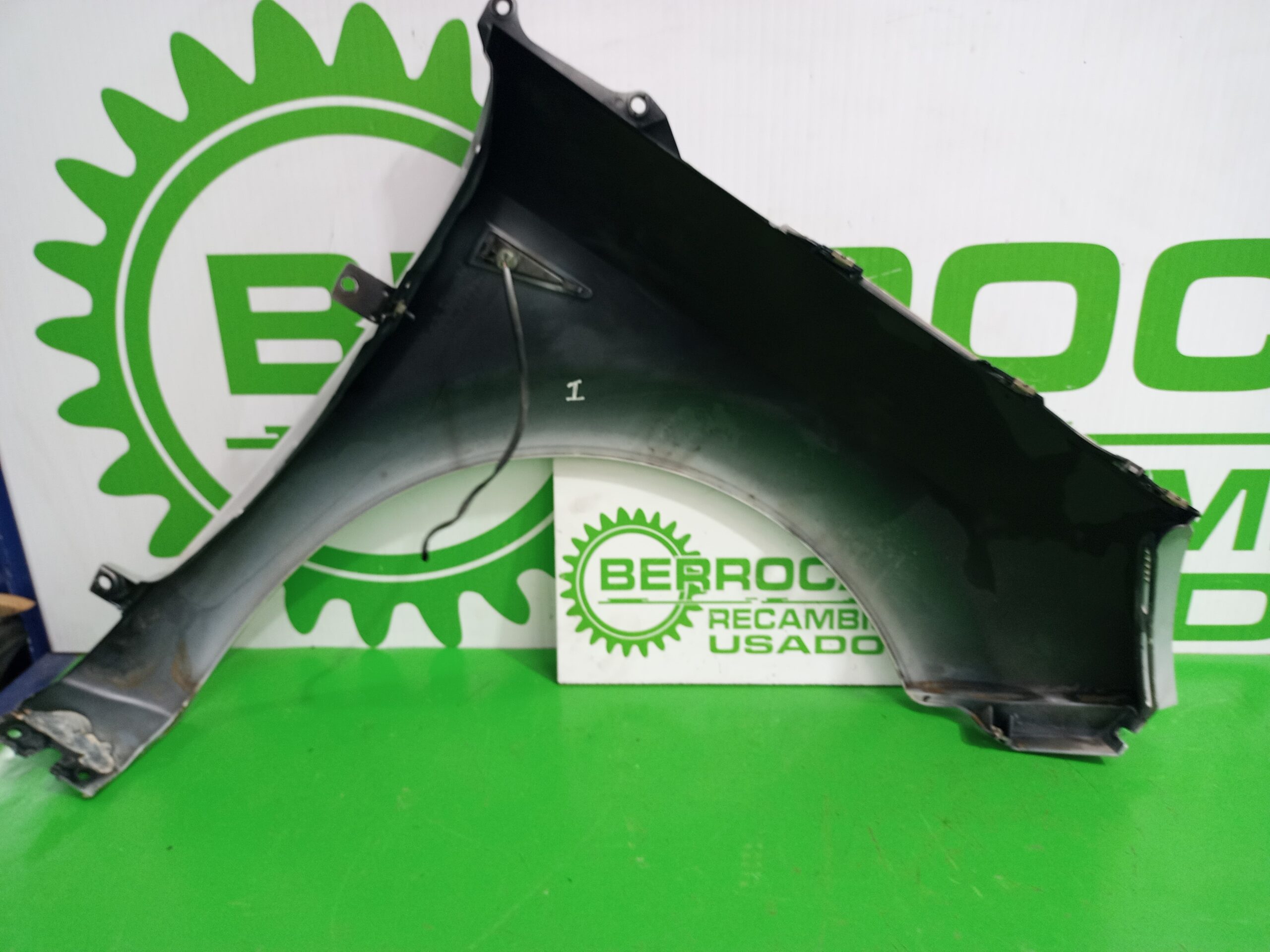 aleta_delantera_izquierda_8200020568g_renault_scenic_ii_1_6_16v