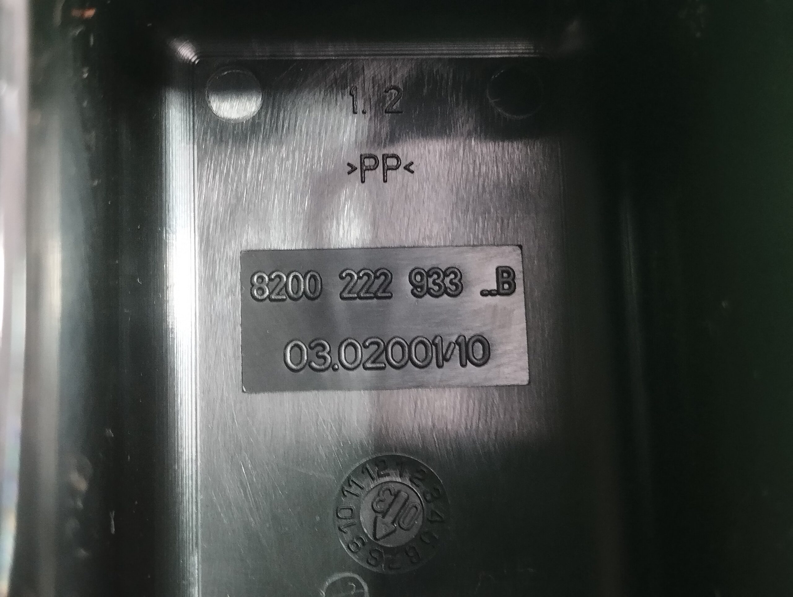 caja_reles_fusibles_8200222933b_renault_scenic_ii_1_6_16v