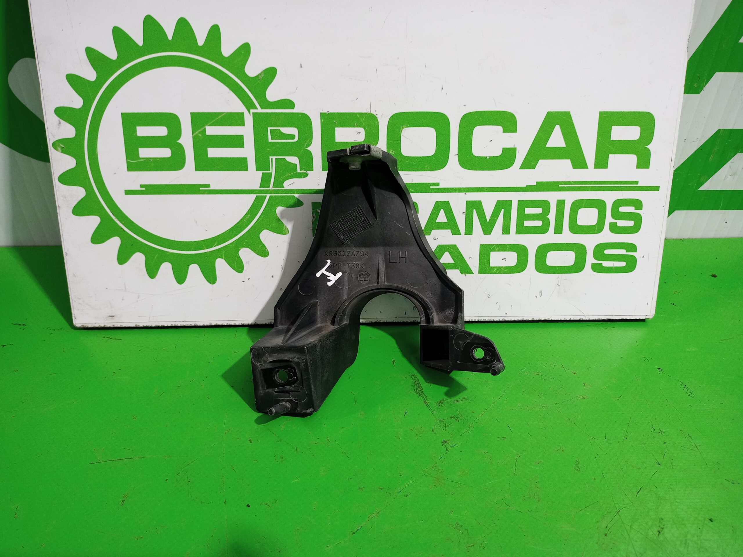 soporte_faro_izquierdo_xr8317a794_jaguar_s_type_2_7_v6_diesel_cat