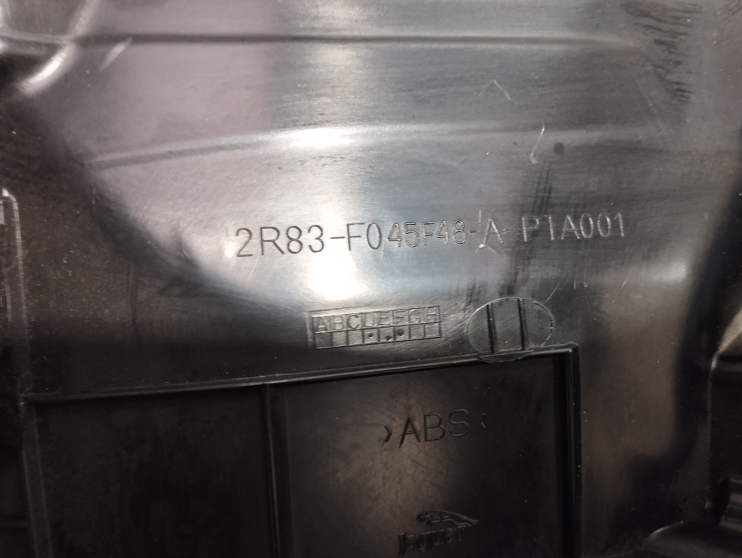 guantera_2r83f045f48_jaguar_s_type_2_7_v6_diesel_cat