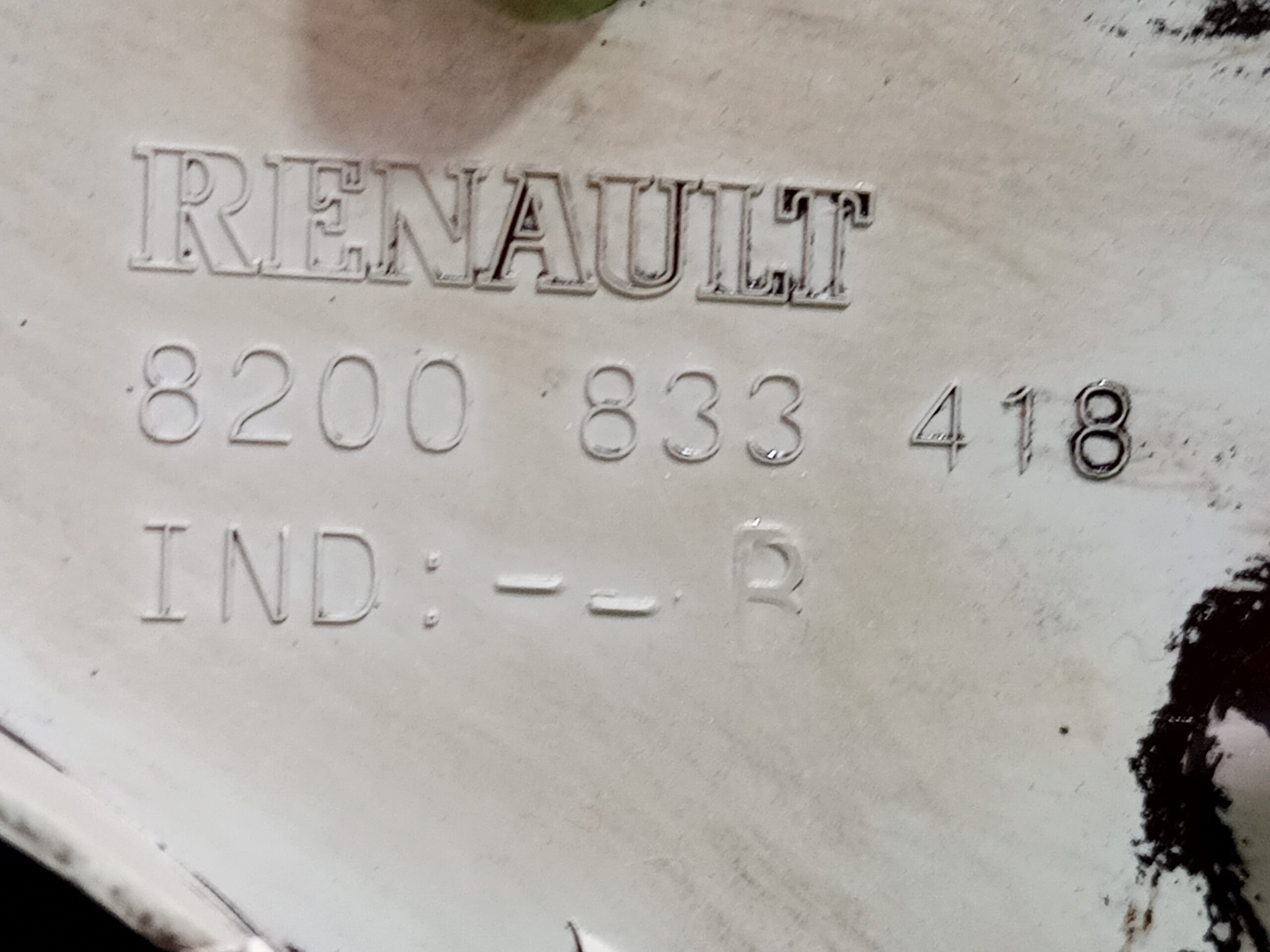 tapacubos_8200833418_renault_clio_iii