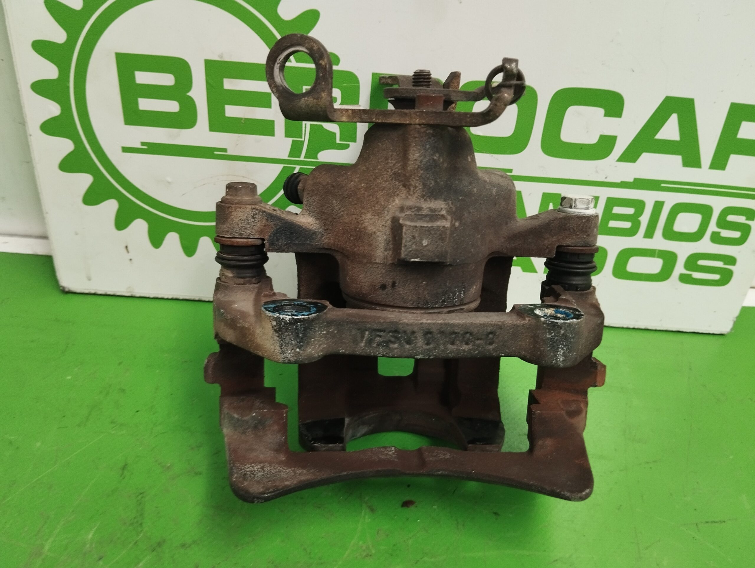 pinza_de_freno_trasera_izquierda_xr847131_jaguar_s_type_2_7_v6_diesel_cat