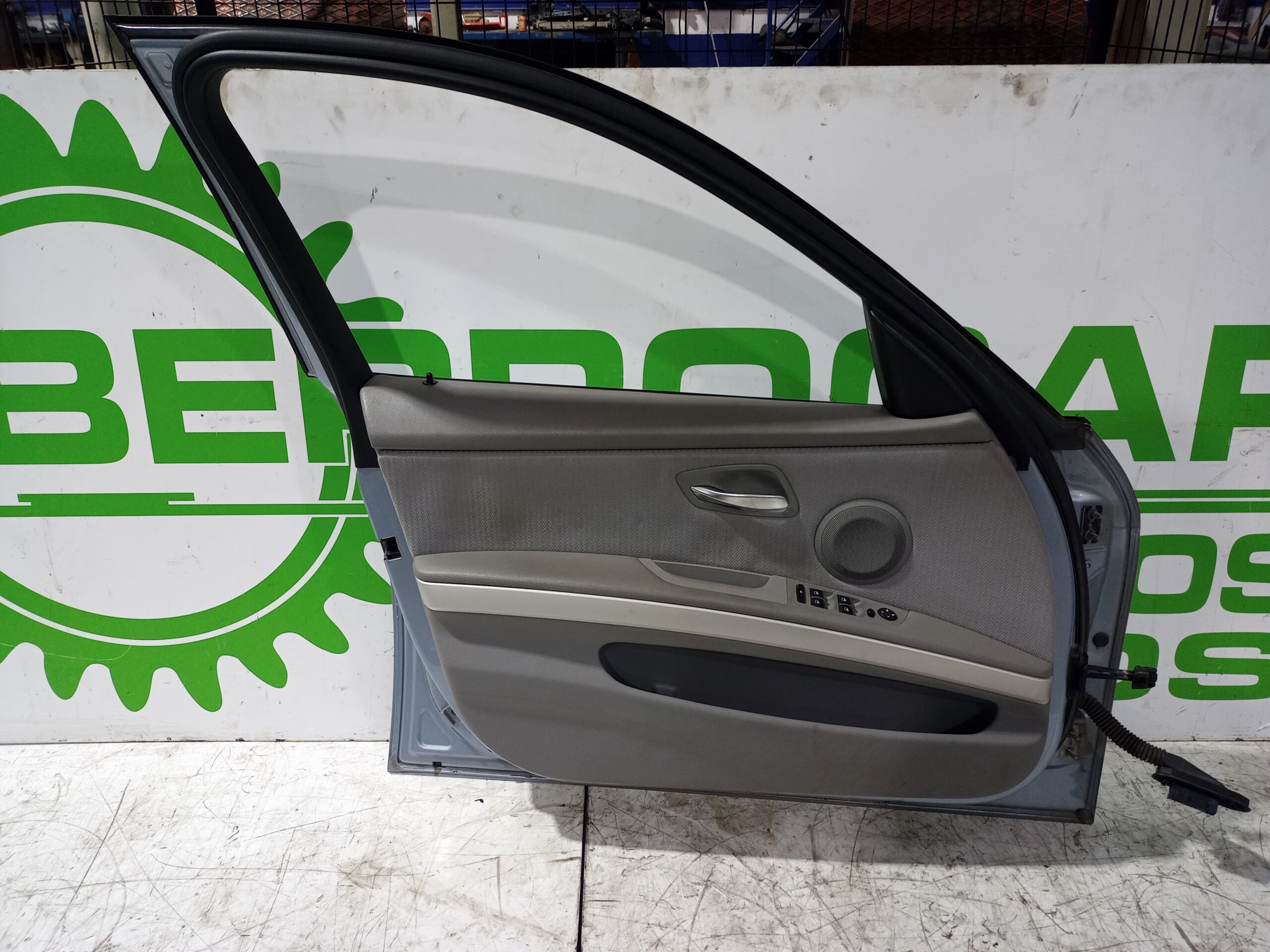 puerta_delantera_izquierda_41007203643_bmw_serie_3_touring_e91_2_0_16v
