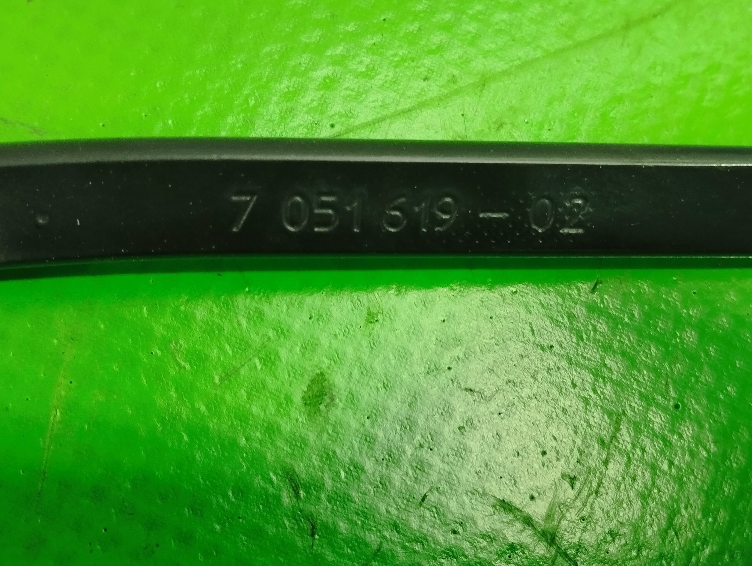 brazo_limpia_delantero_izquierdo_705161902_bmw_x3_e83_2_0_16v_diesel_cat