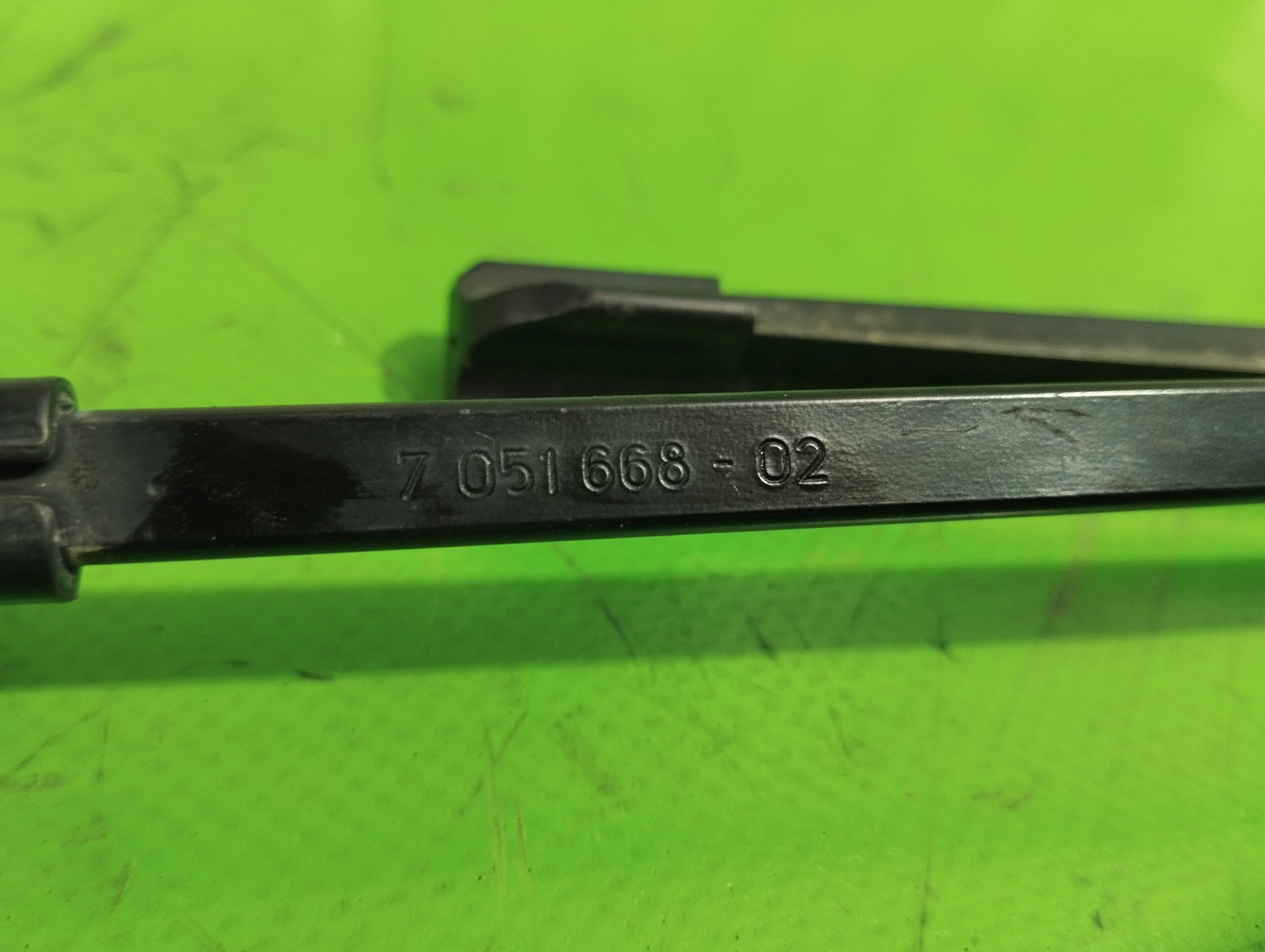 brazo_limpia_delantero_derecho_705166802_bmw_x3_e83_2_0_16v_diesel_cat