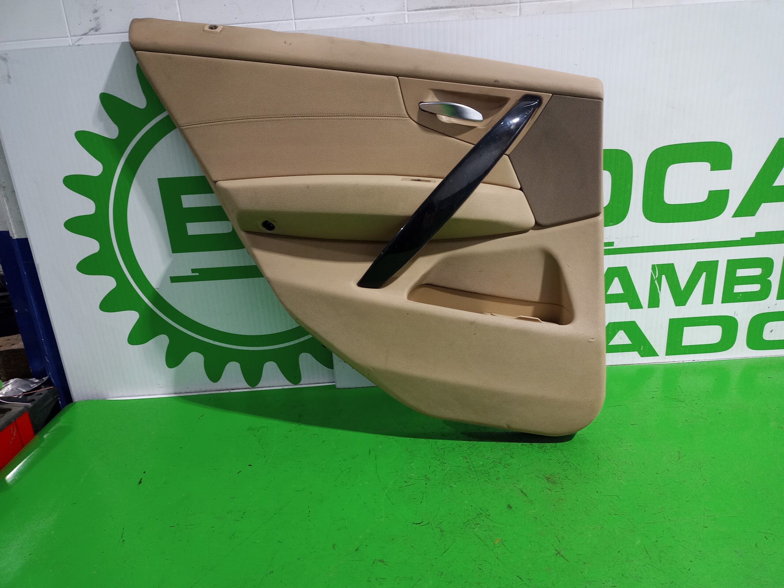 guarnecido_puerta_trasera_izquierda_51423412989_bmw_x3_e83_2_0_16v_diesel_cat