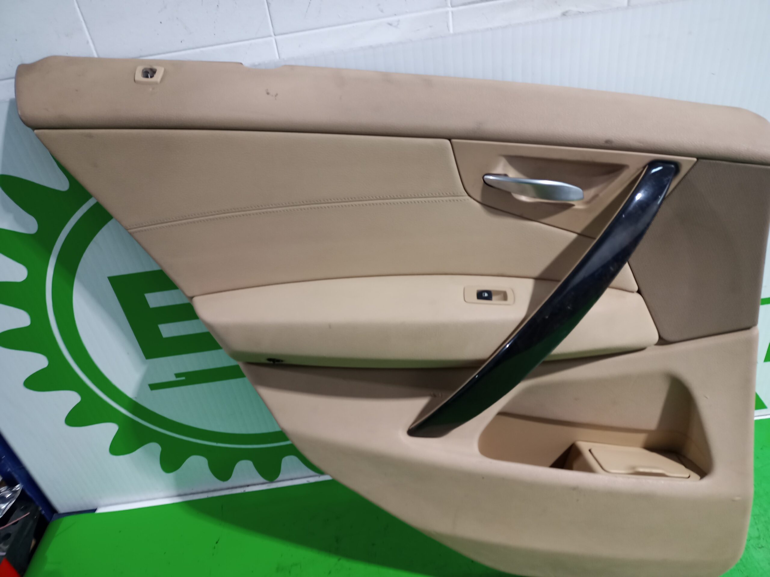 guarnecido_puerta_trasera_izquierda_51423412989_bmw_x3_e83_2_0_16v_diesel_cat