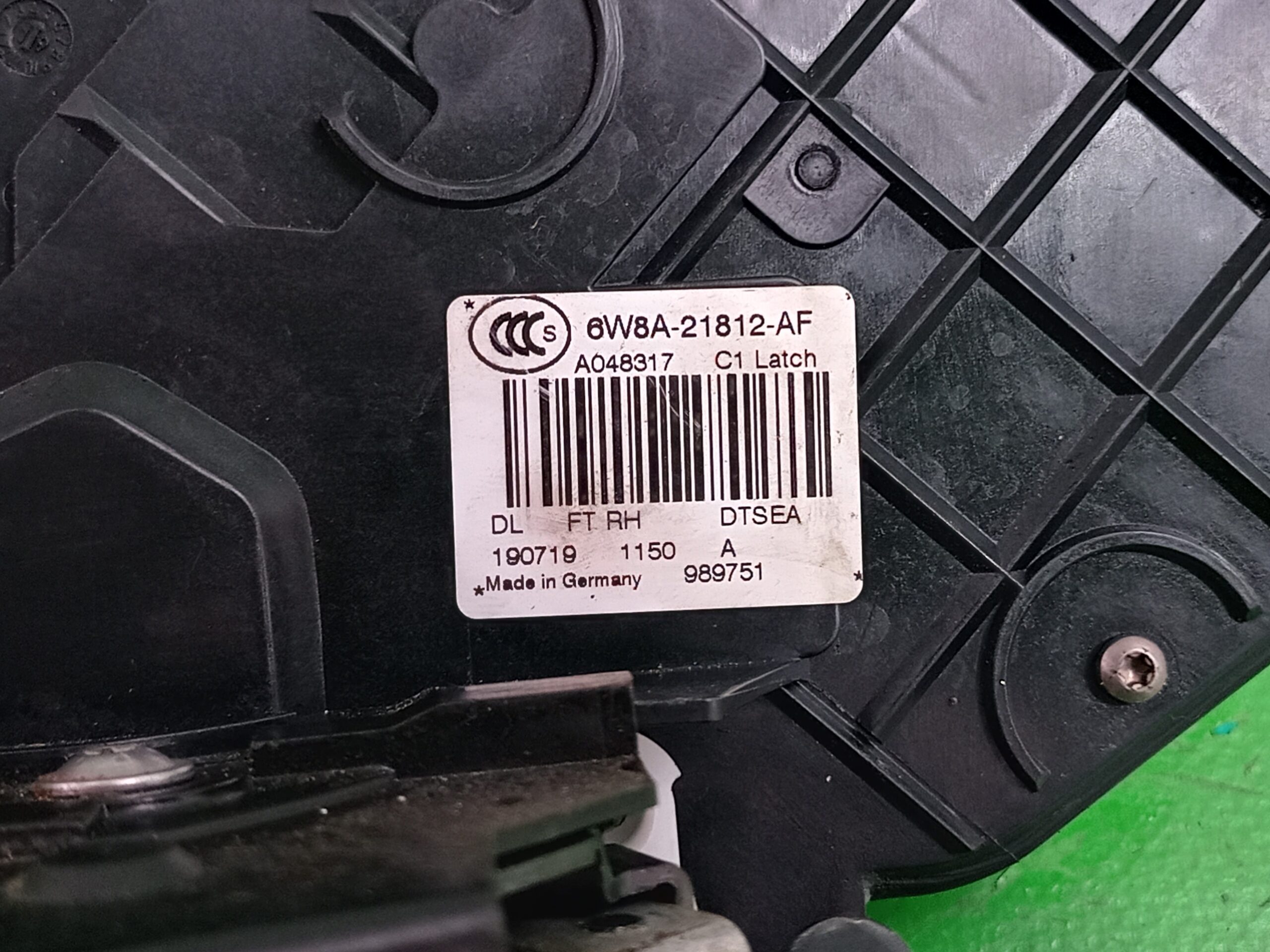 cerradura_puerta_delantera_derecha_6w8a21812af_land_rover_range_rover_sport_3_6_td_v8