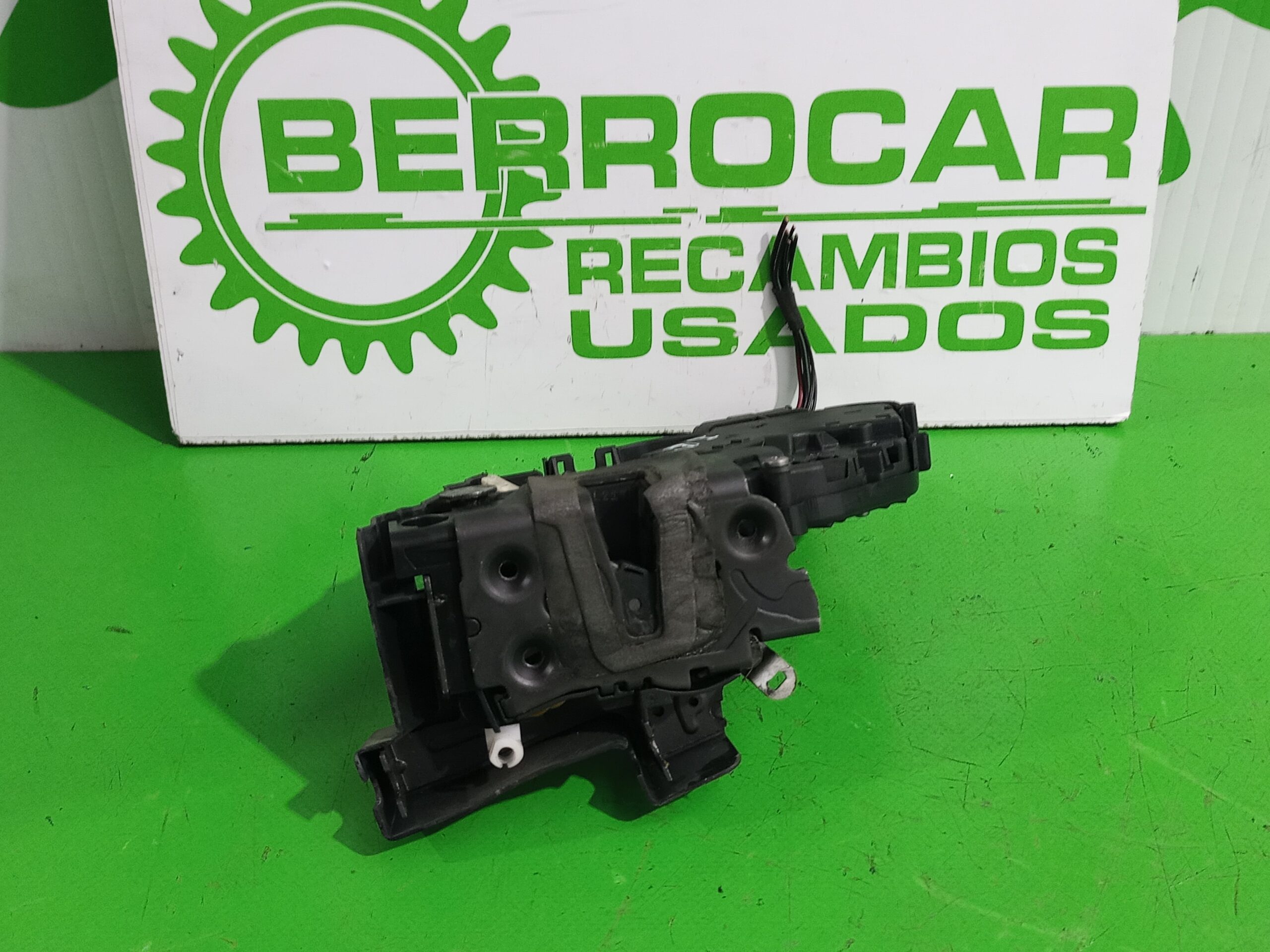 cerradura_puerta_delantera_izquierda_6w8a21813af_land_rover_range_rover_sport_3_6_td_v8