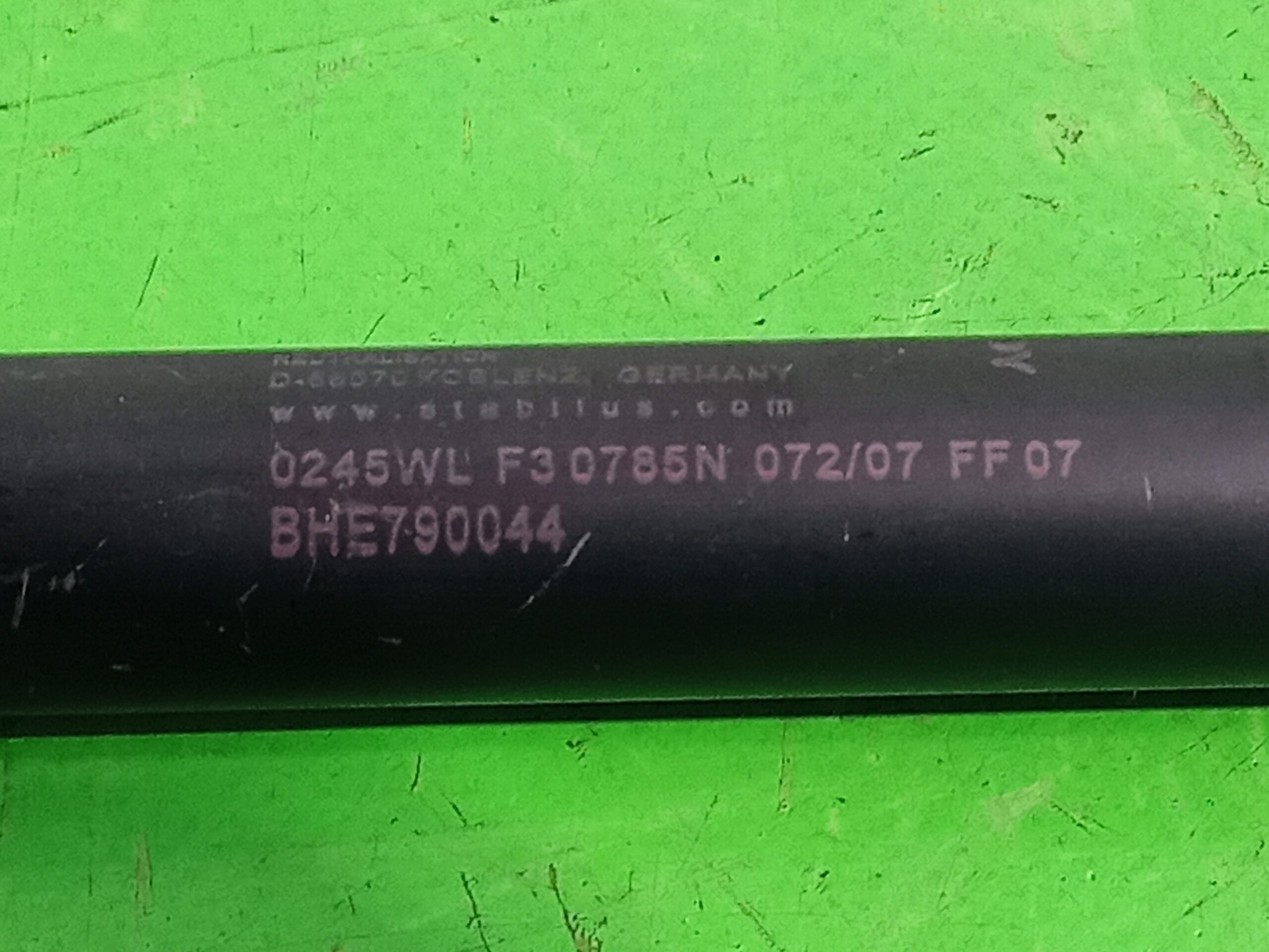 amortiguadores_maletero_porton_bhe790070_bhe790044_land_rover_range_rover_sport_3_6_td_v8