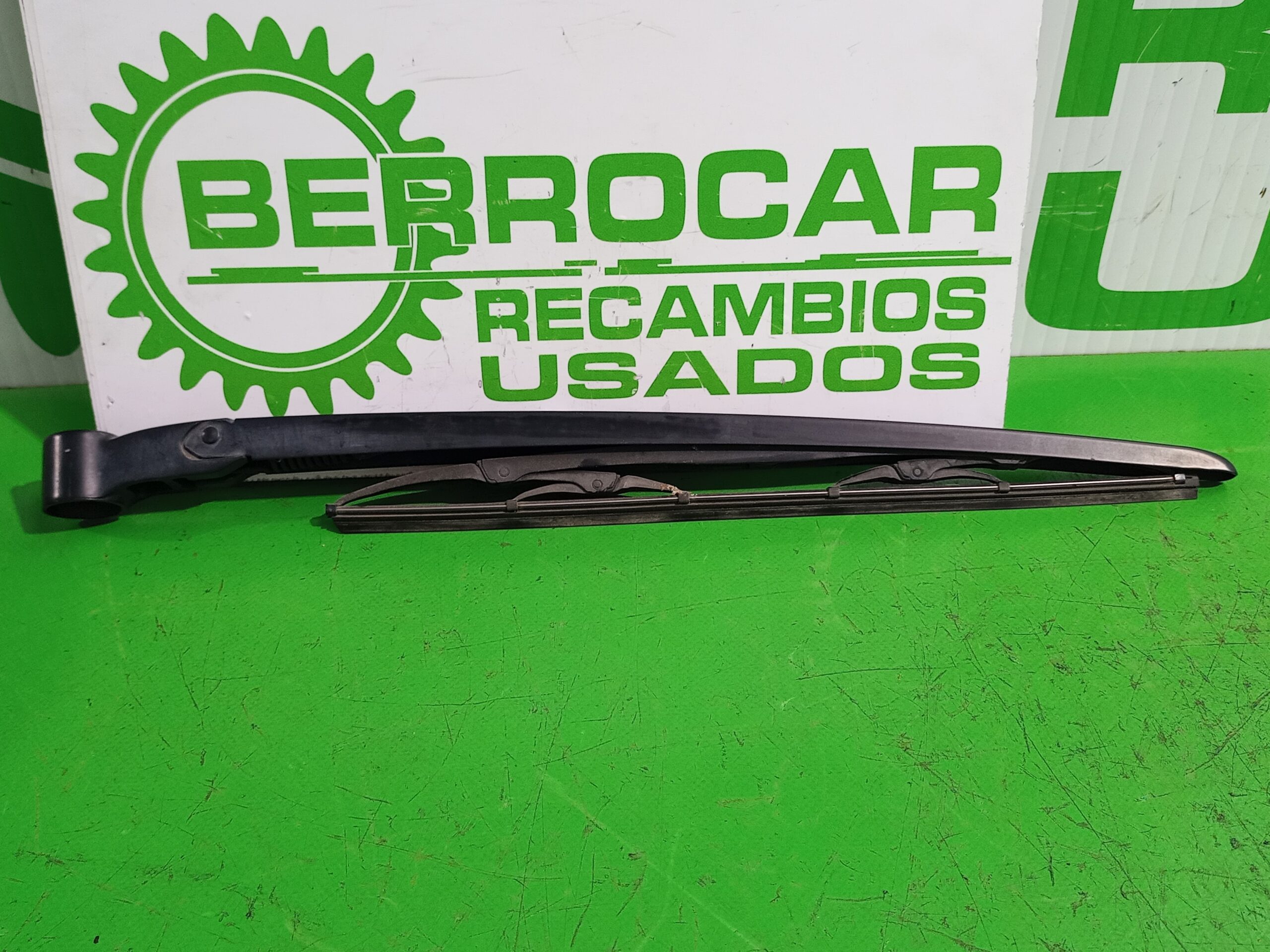 brazo_limpia_trasero_3217540aaw_land_rover_range_rover_sport_3_6_td_v8