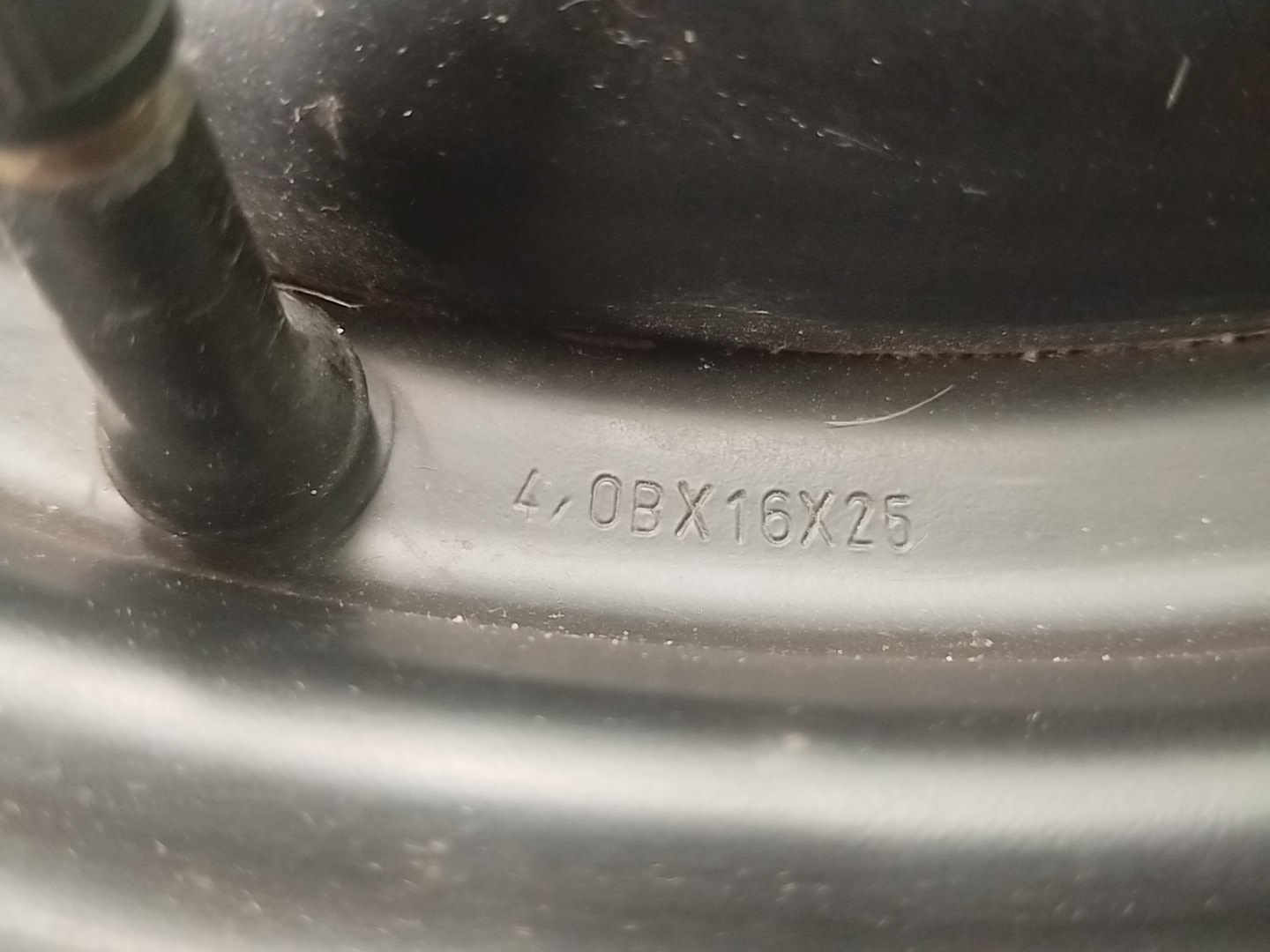 rueda_repuesto_0bx16x25_ford_focus_berlina_cap_1_6_16v_cat