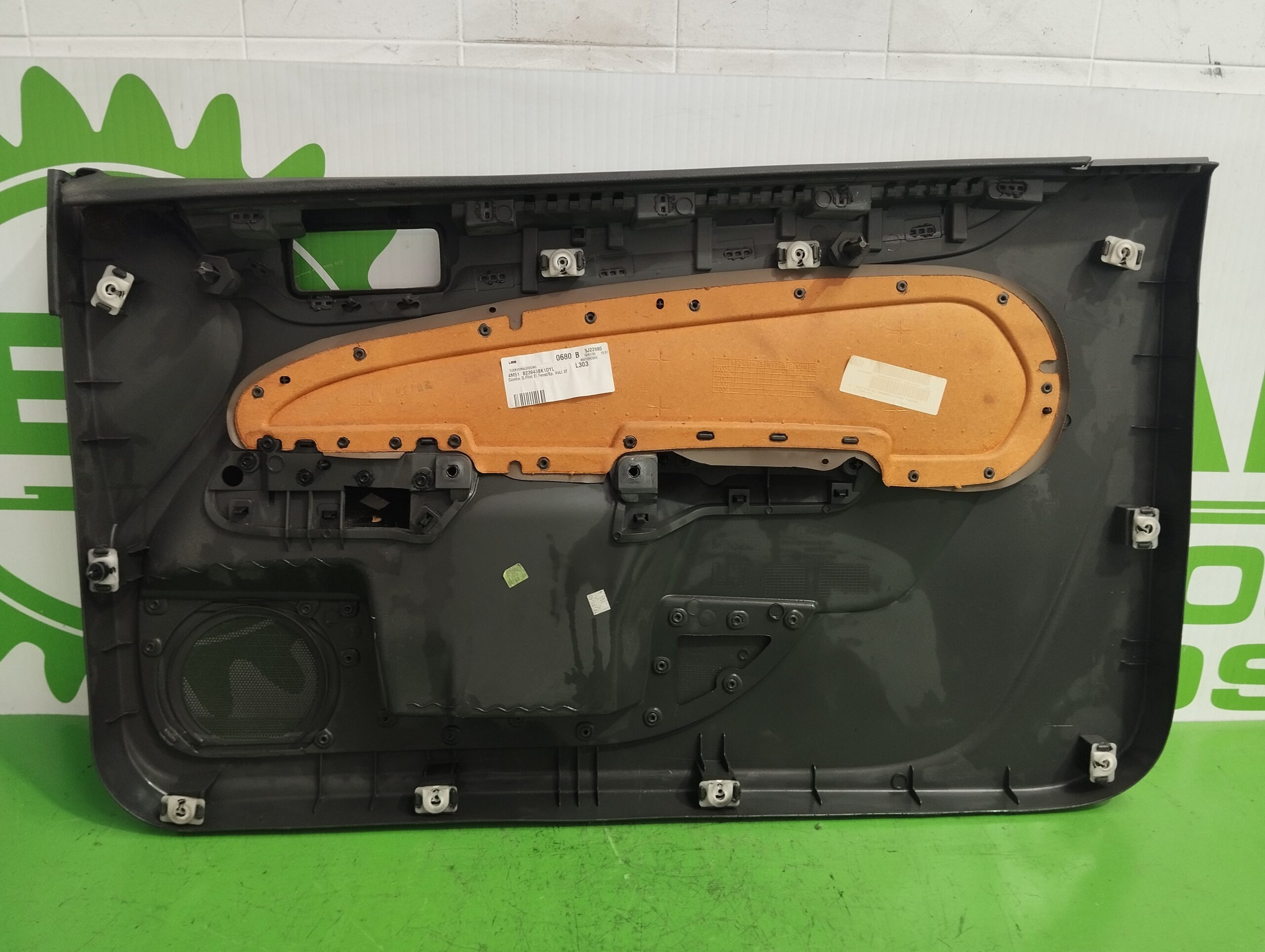 guarnecido_puerta_delantera_izquierda_4m51b23943a_ford_focus_berlina_cap_1_6_16v_cat