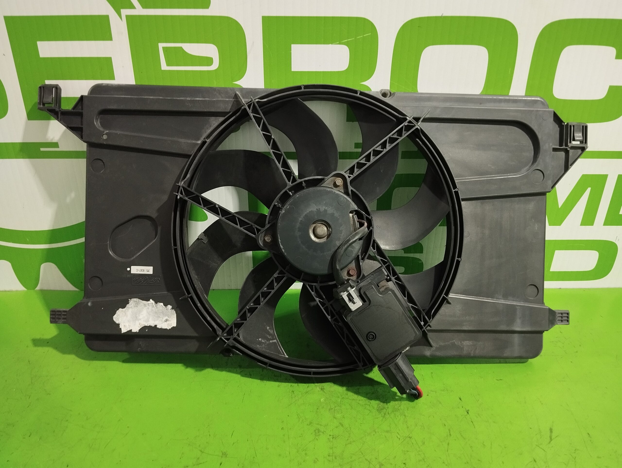 electroventilador_3m518c607ec_ford_focus_berlina_cap_1_6_16v_cat