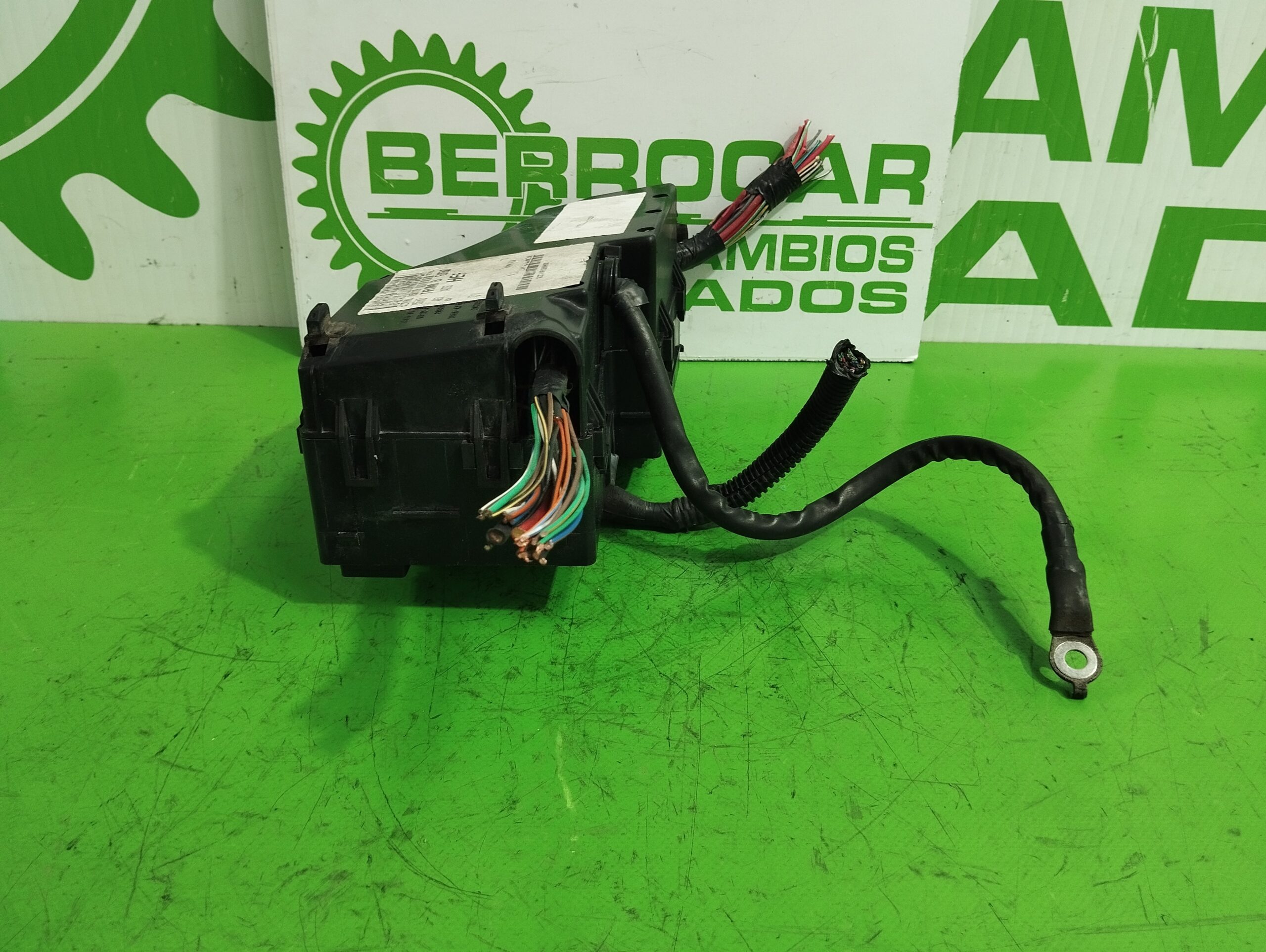 caja_reles_fusibles_3m5t14a142ab_ford_focus_berlina_cap_1_6_16v_cat