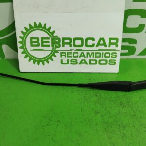 brazo_limpia_delantero_derecho_4m5117526ce_ford_focus_berlina_cap_1_6_16v_cat