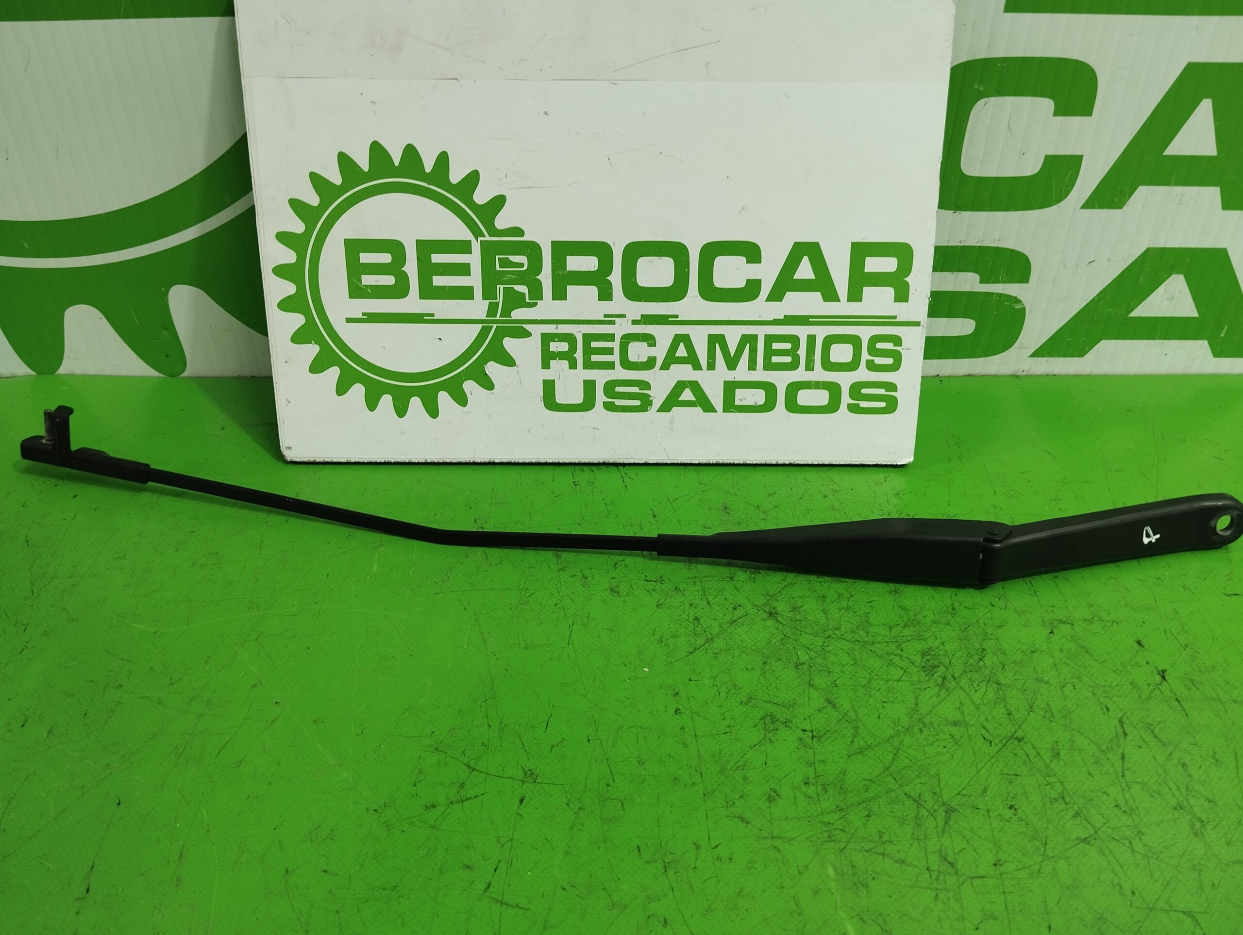 brazo_limpia_delantero_derecho_4m5117526ce_ford_focus_berlina_cap_1_6_16v_cat