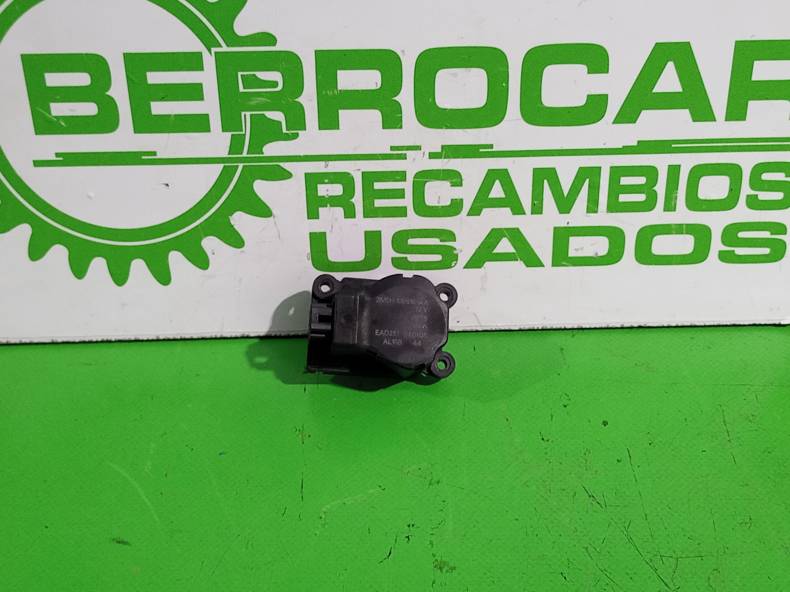 motor_apertura_trampillas_3m5h19e616_ford_focus_berlina_cap_1_6_16v_cat