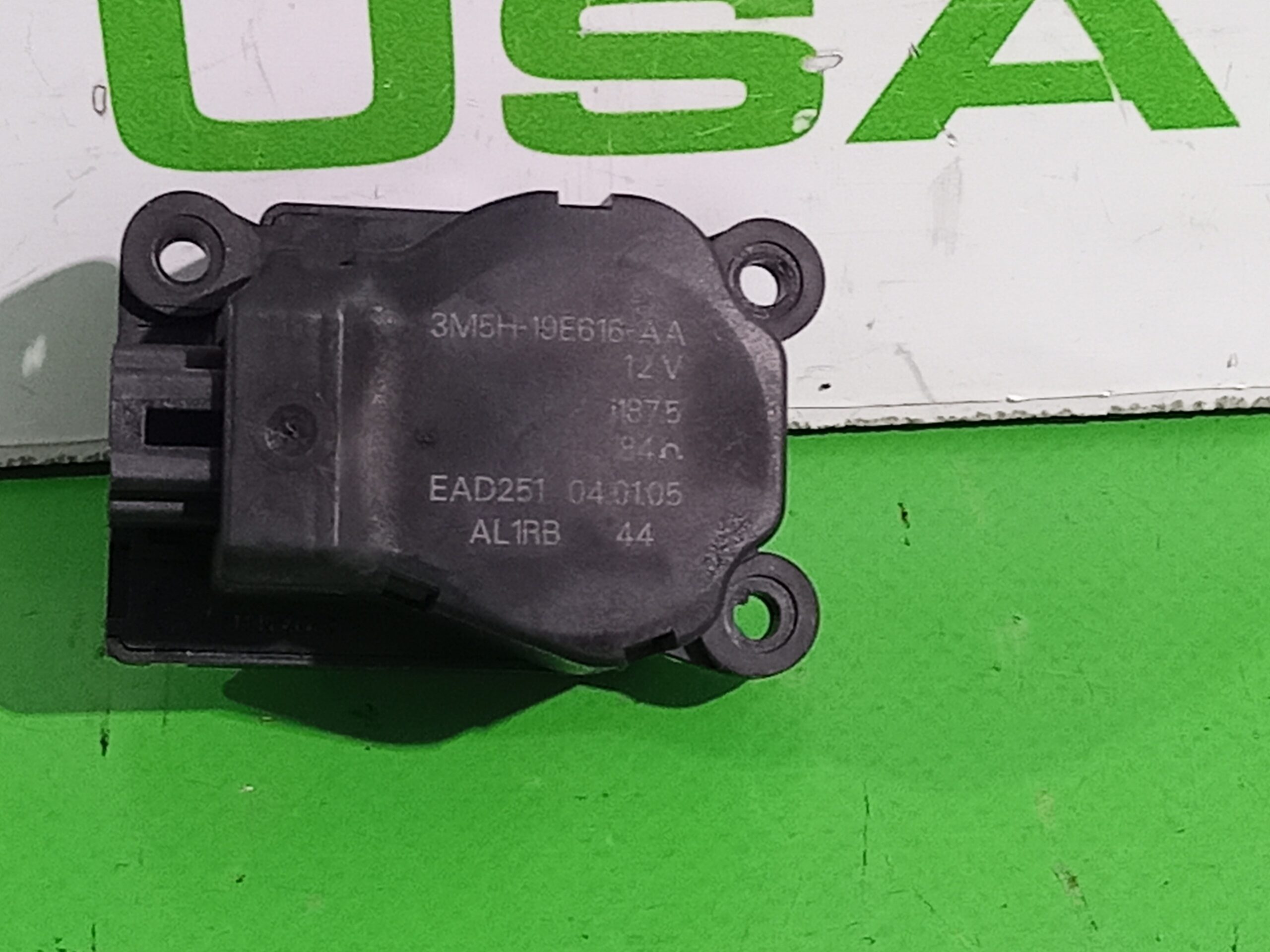 motor_apertura_trampillas_3m5h19e616_ford_focus_berlina_cap_1_6_16v_cat