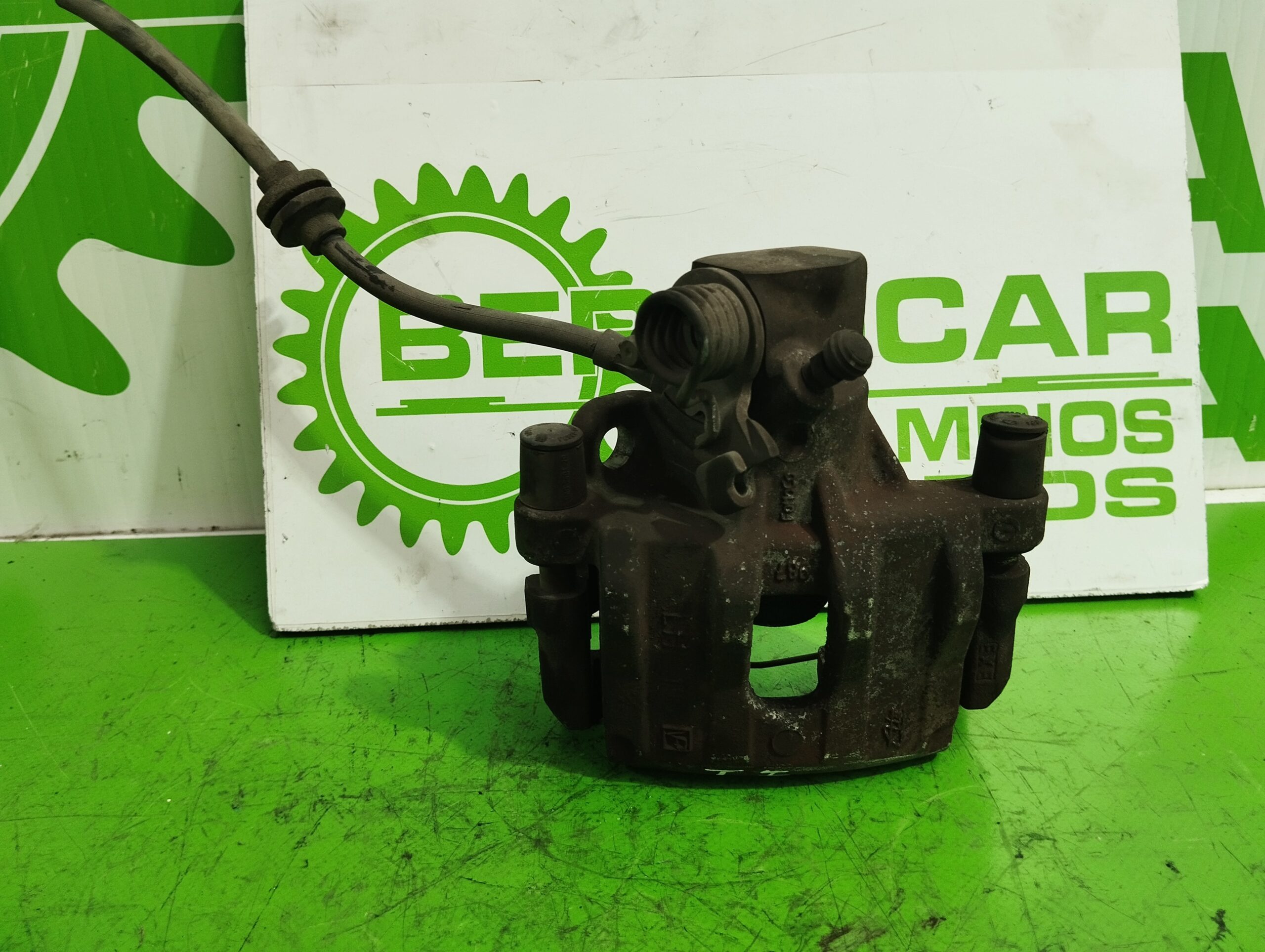 pinza_de_freno_trasera_izquierda_2080516_ford_focus_berlina_cap_1_6_16v_cat