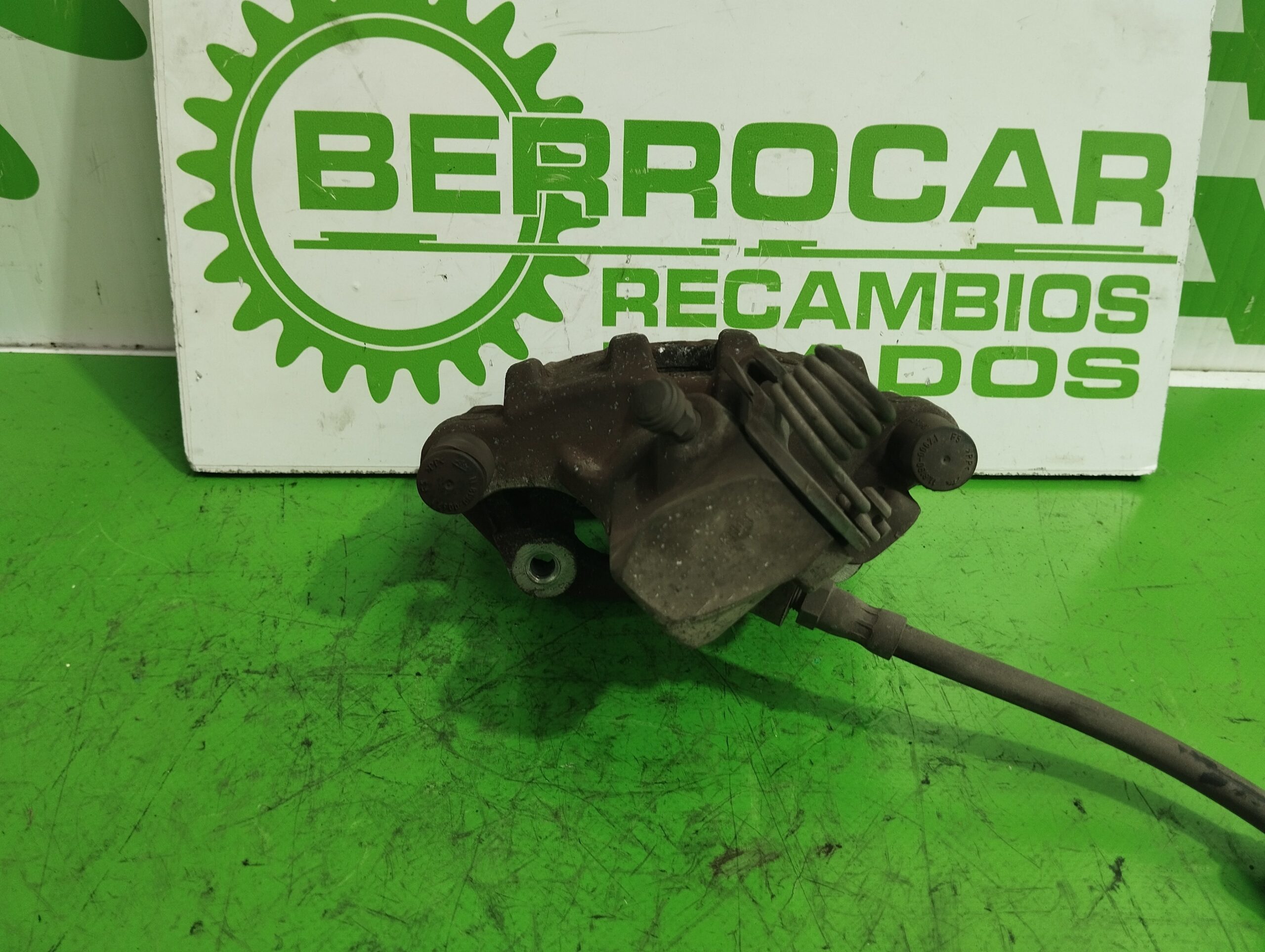 pinza_de_freno_trasera_izquierda_2080516_ford_focus_berlina_cap_1_6_16v_cat