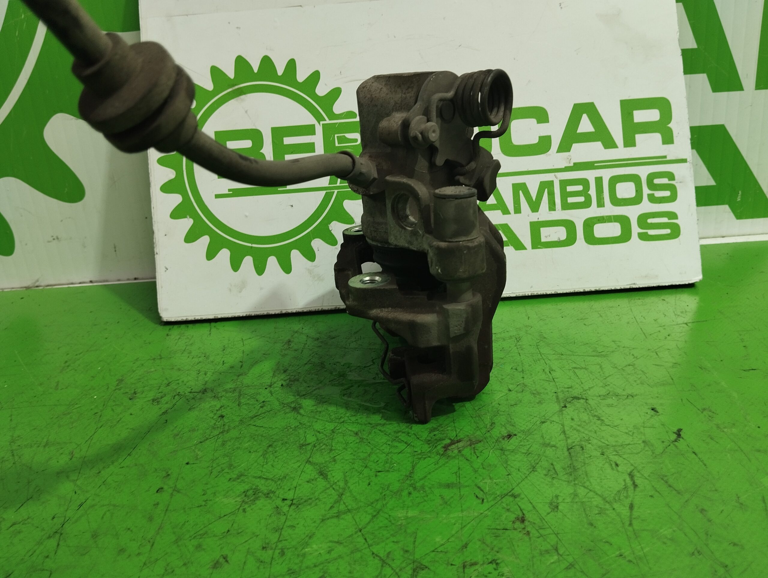 pinza_de_freno_trasera_izquierda_2080516_ford_focus_berlina_cap_1_6_16v_cat