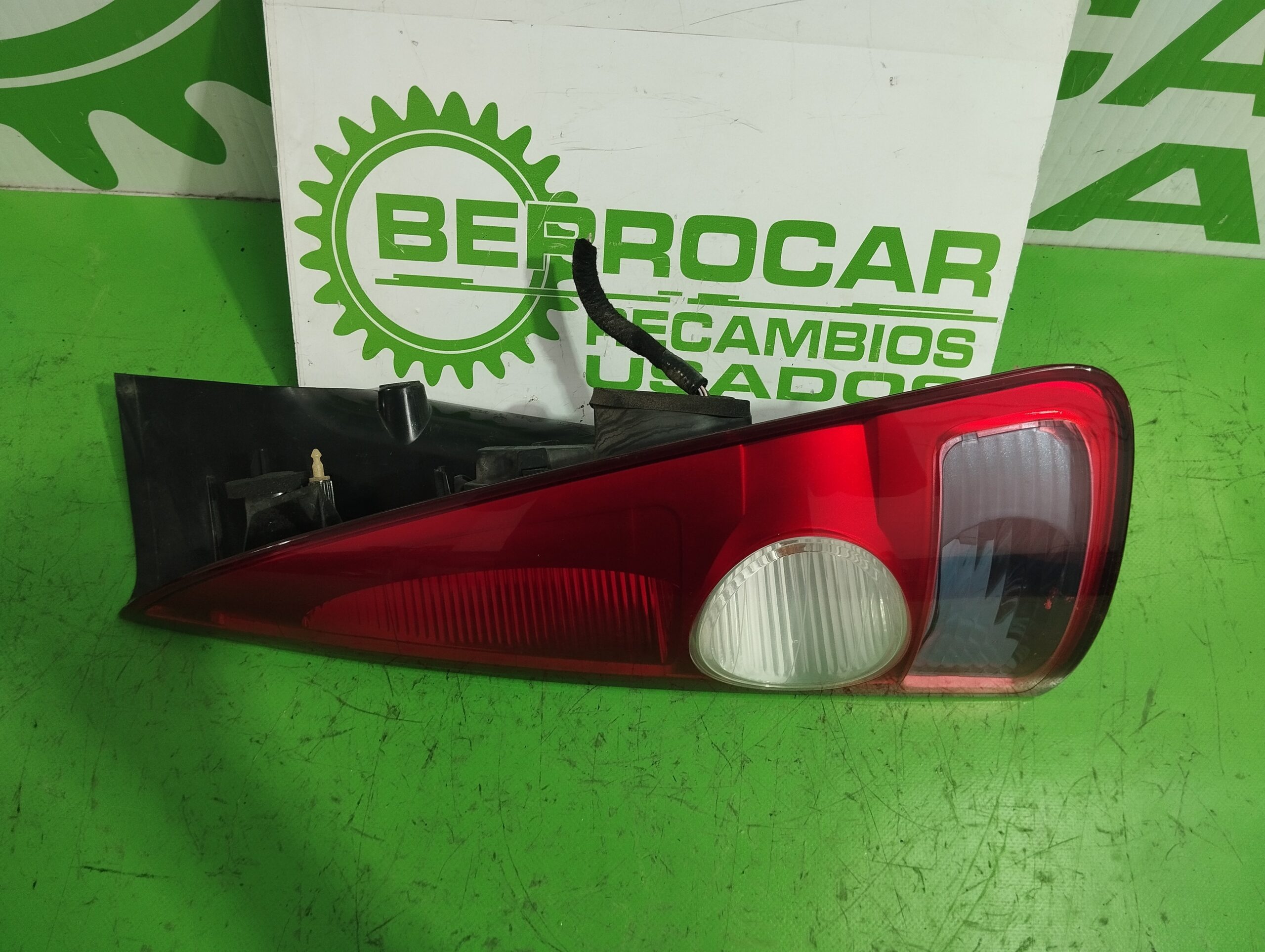 piloto_trasero_derecho_89023832_renault_espace_iv_jk0_2_2_dci_turbodiesel