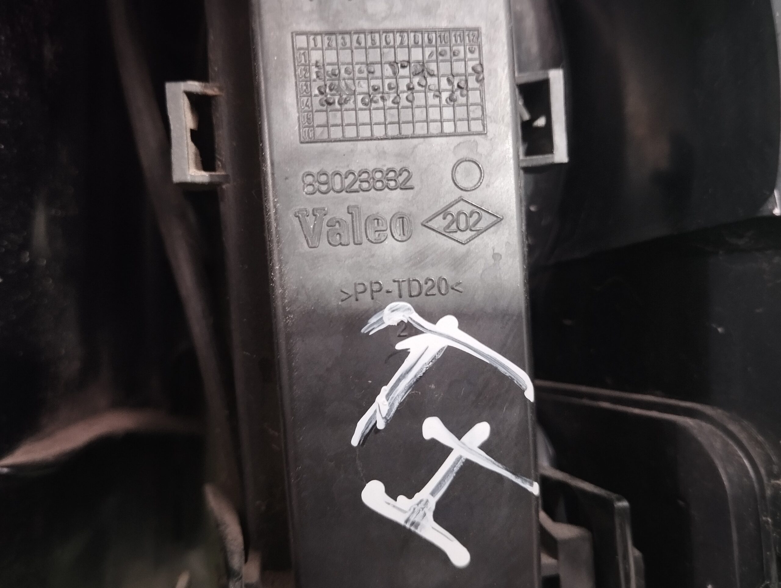 piloto_trasero_izquierdo_89023832_renault_espace_iv_jk0_2_2_dci_turbodiesel