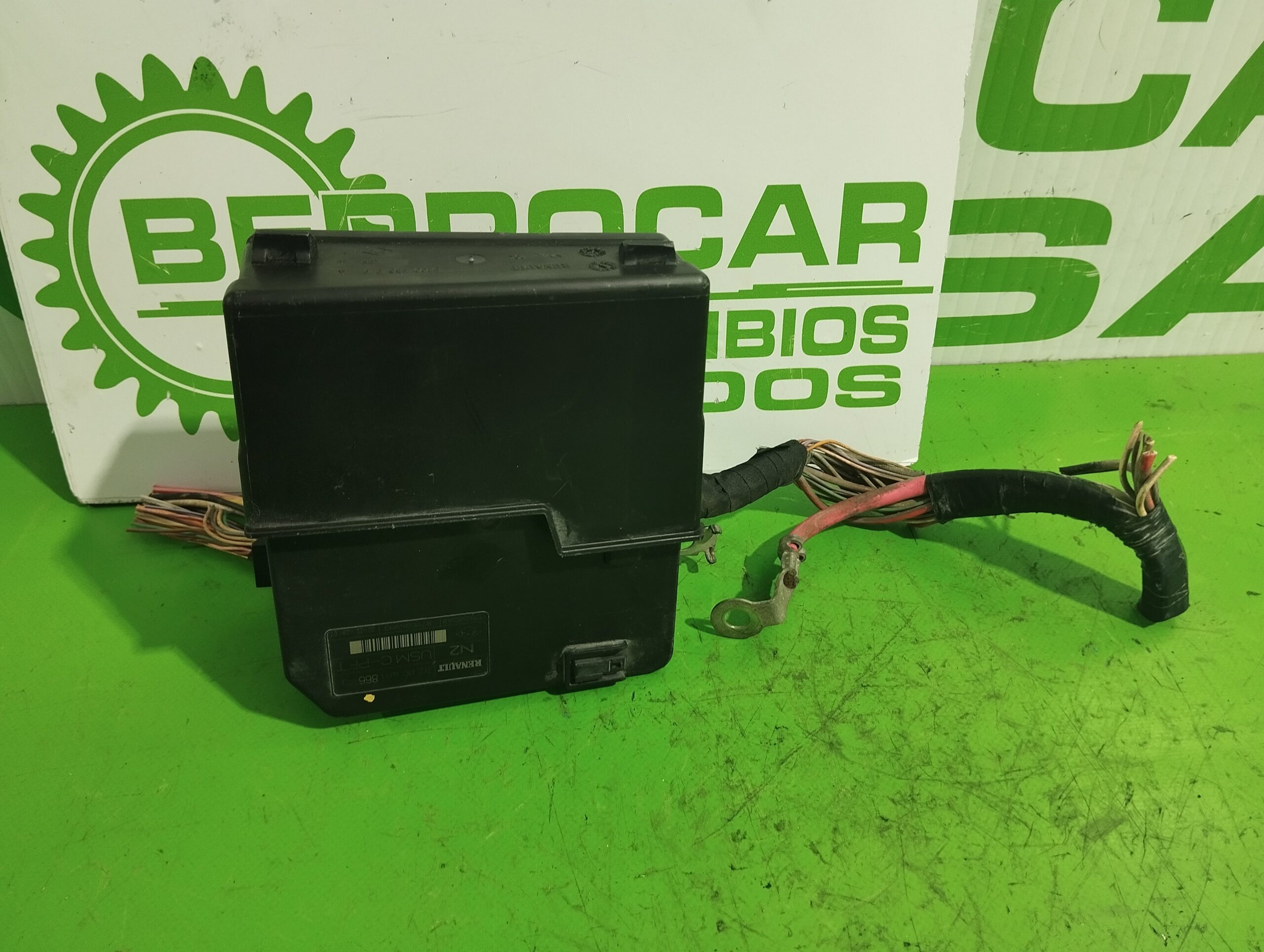 caja_reles_fusibles_8200481866_renault_megane_ii_classic_berlina_1_5_dci_diesel