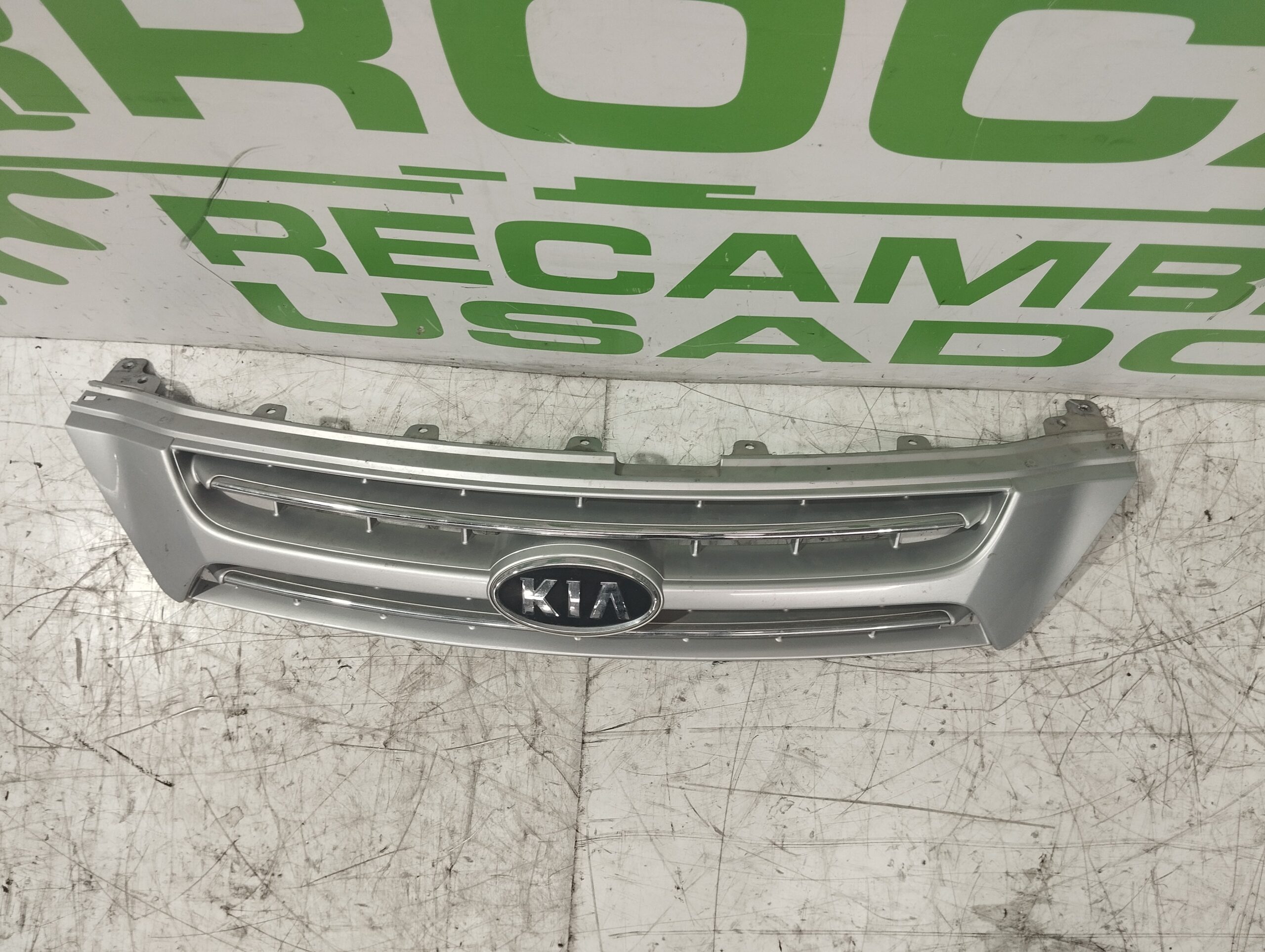 rejilla_delantera_863504d000_kia_carnival_2_9_crdi_cat