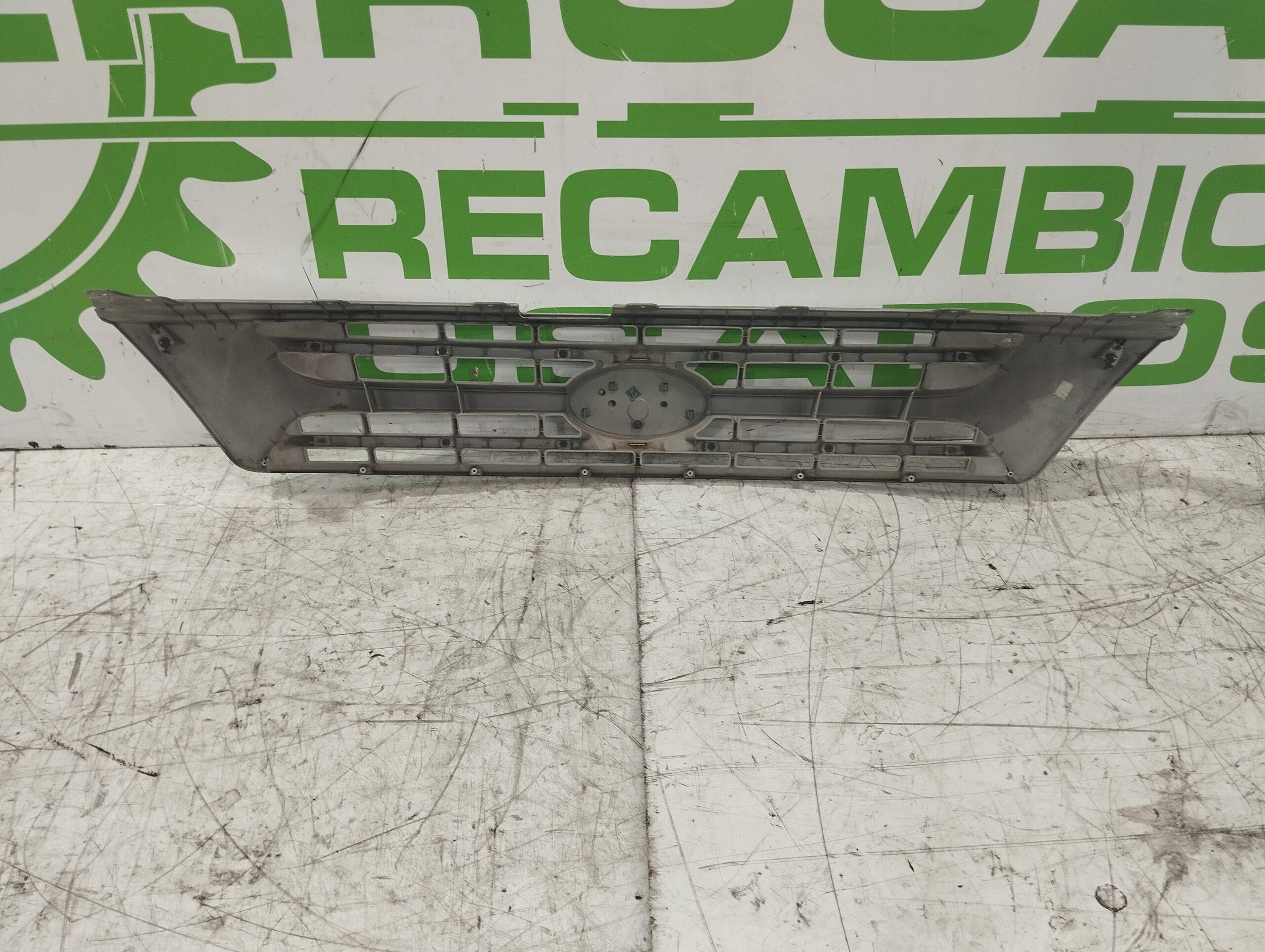 rejilla_delantera_863504d000_kia_carnival_2_9_crdi_cat