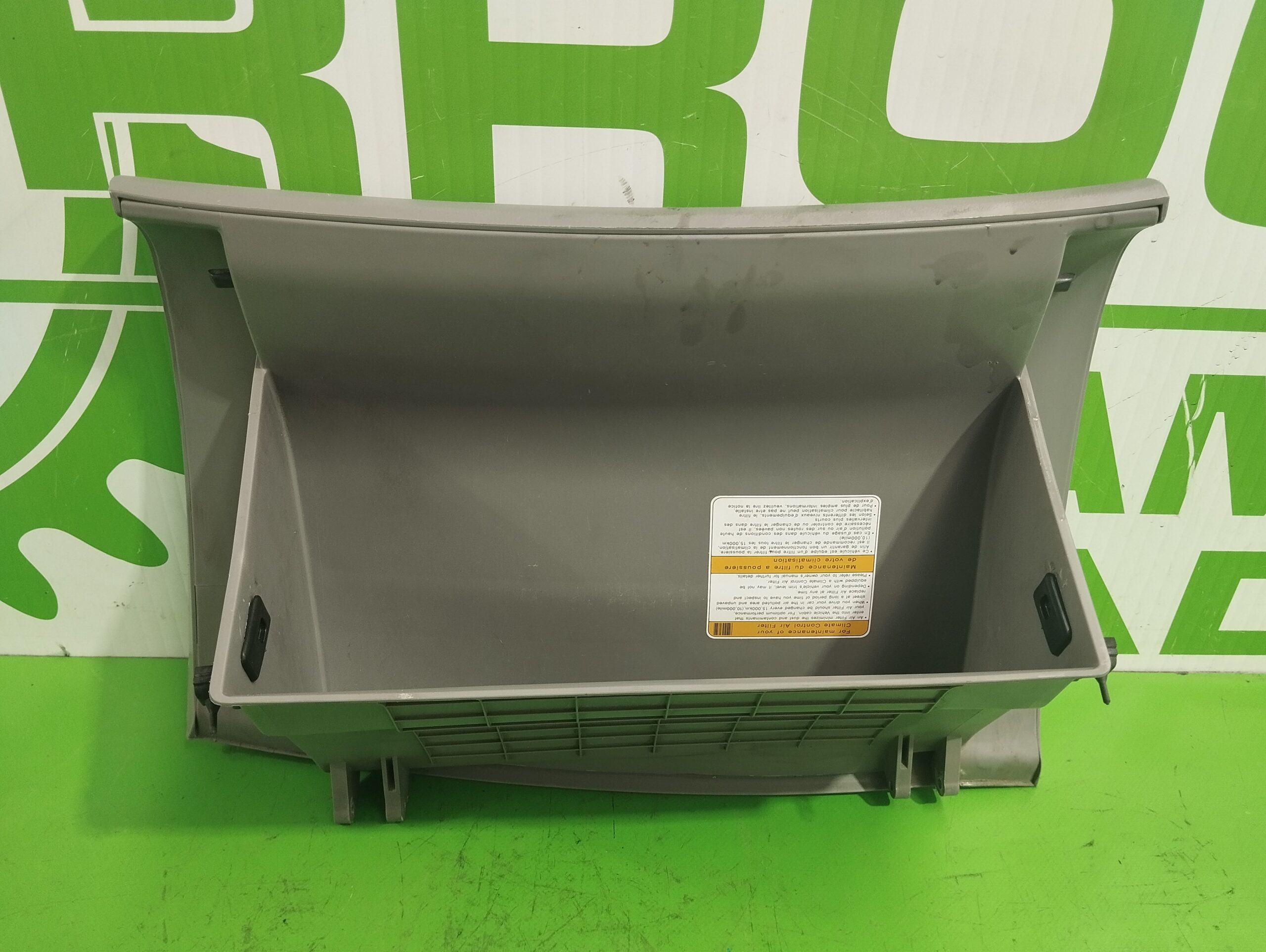 guantera_4d84561220_kia_carnival_2_9_crdi_cat