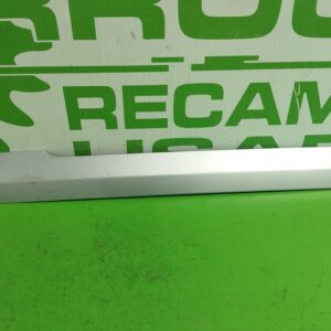 moldura_lateral_k56b51695_kia_carnival_2_9_crdi_cat