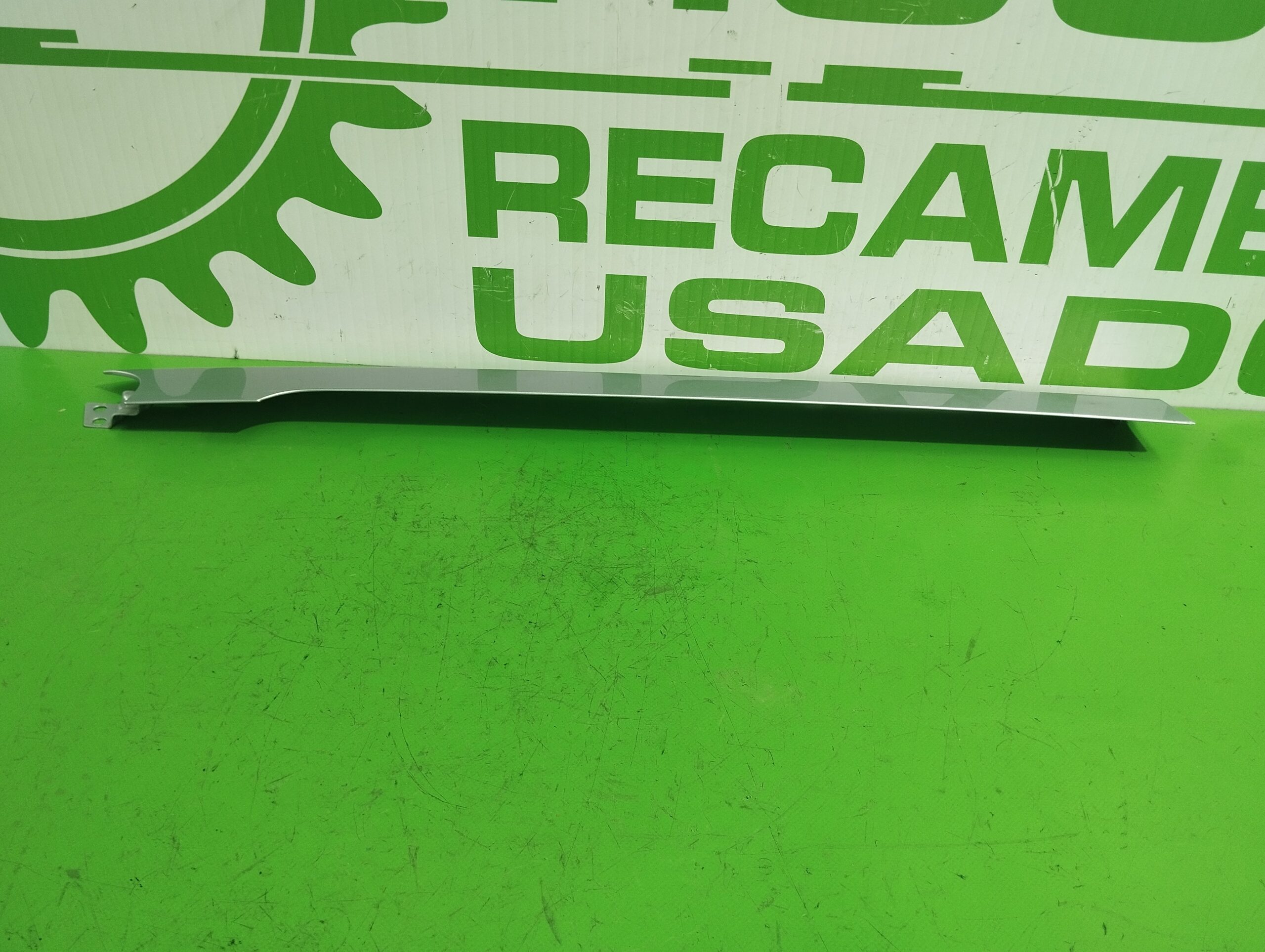 moldura_lateral_839154d100_kia_carnival_2_9_crdi_cat