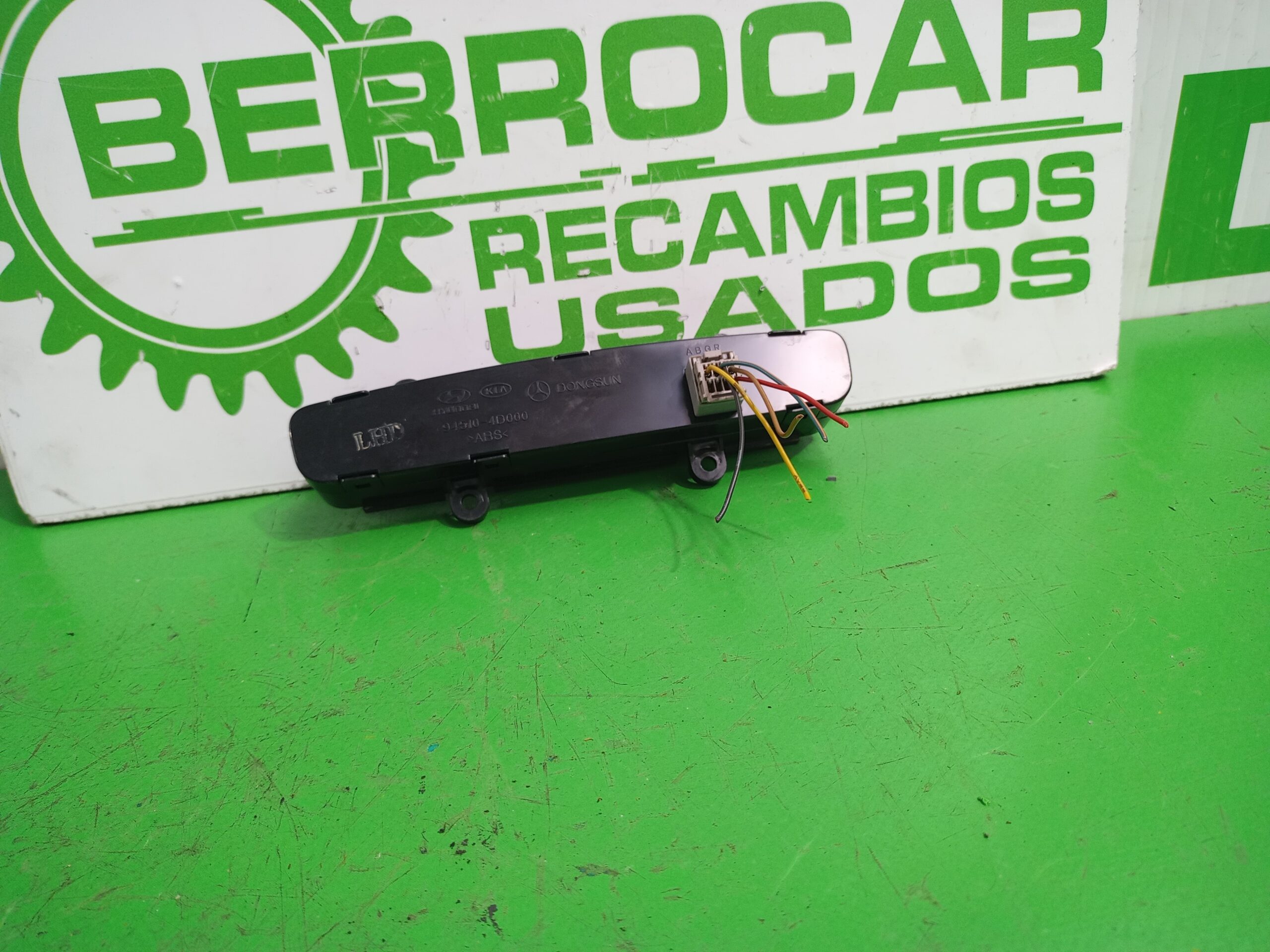 pantalla_multifuncion_945104d000_kia_carnival_2_9_crdi_cat