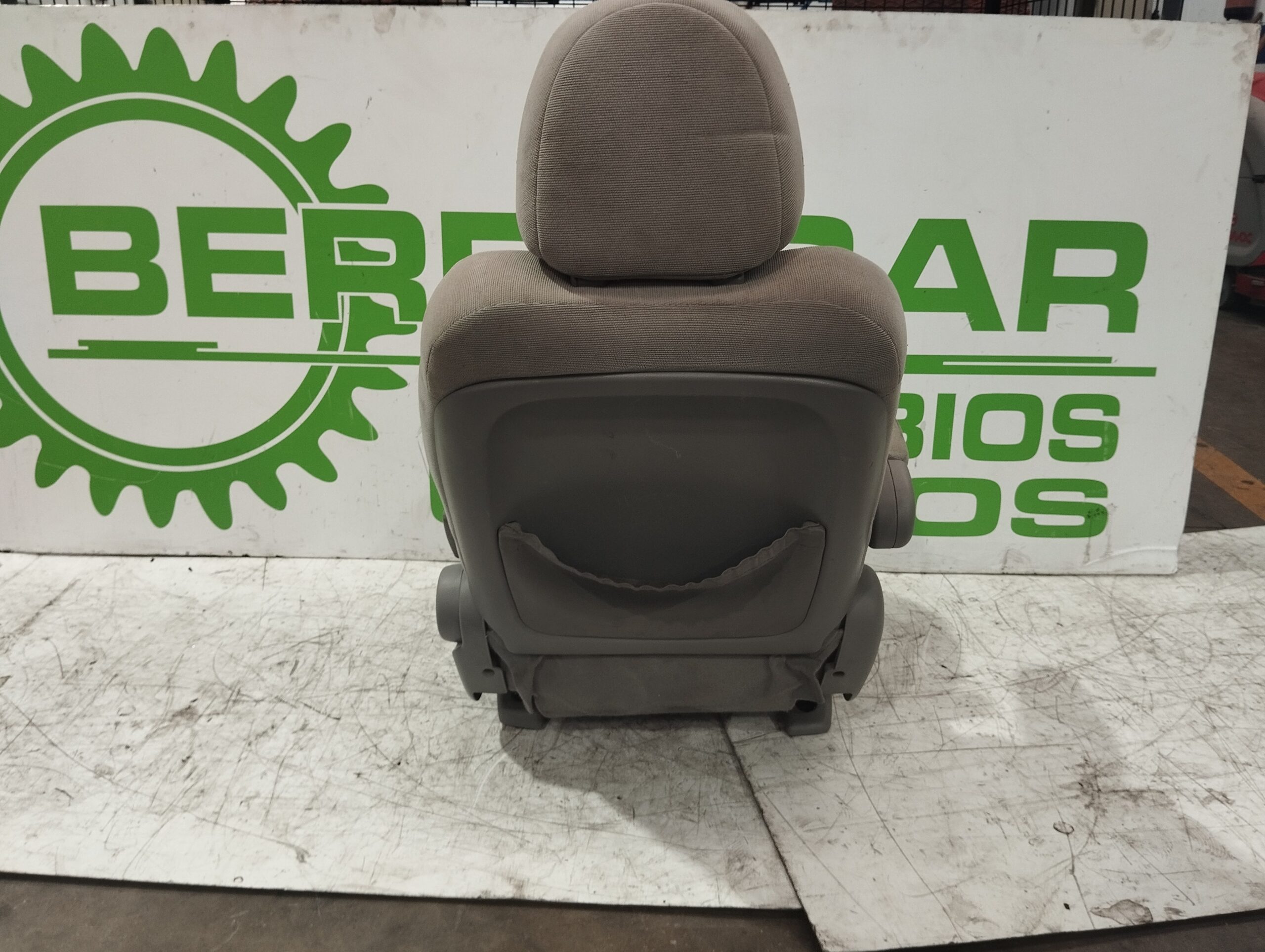 asiento_delantero_izquierdo_4701618_kia_carnival_2_9_crdi_cat