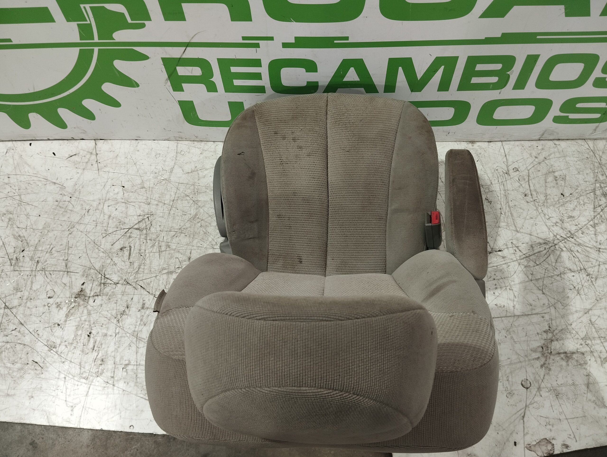 asiento_delantero_izquierdo_4701618_kia_carnival_2_9_crdi_cat