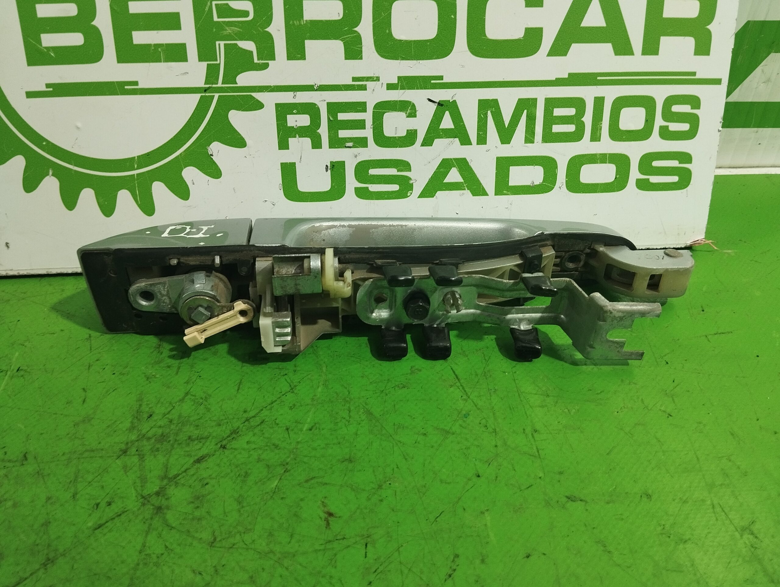 maneta_exterior_delantera_izquierda_826504d0006c_kia_carnival_2_9_crdi_cat