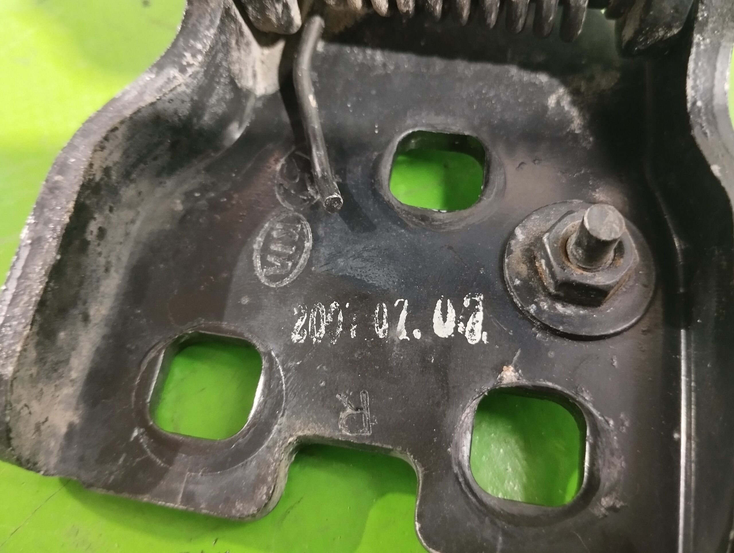 bisagras_839604d001_kia_carnival_2_9_crdi_cat