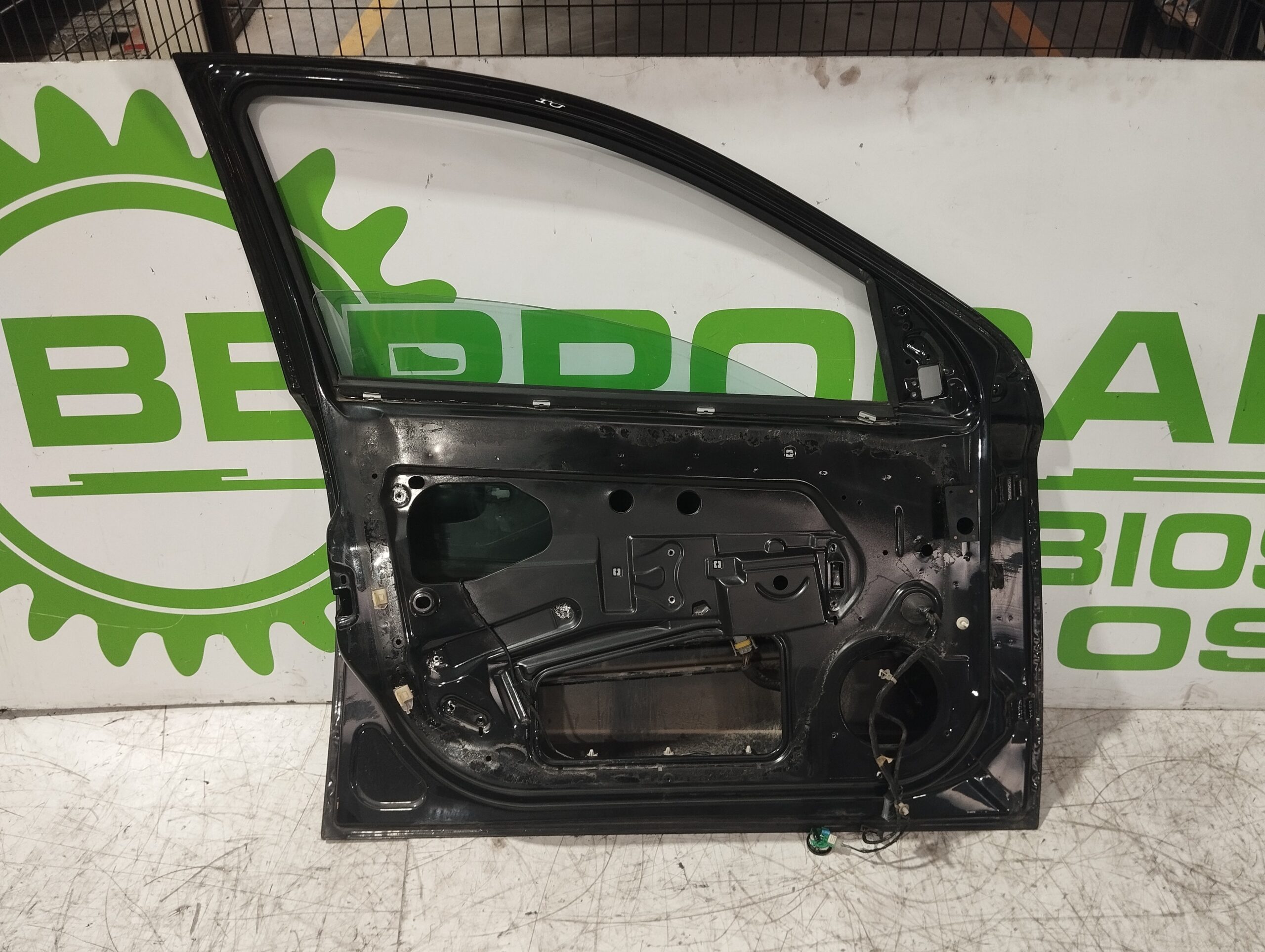 puerta_delantera_izquierda_13162874_opel_astra_h_berlina_essentia